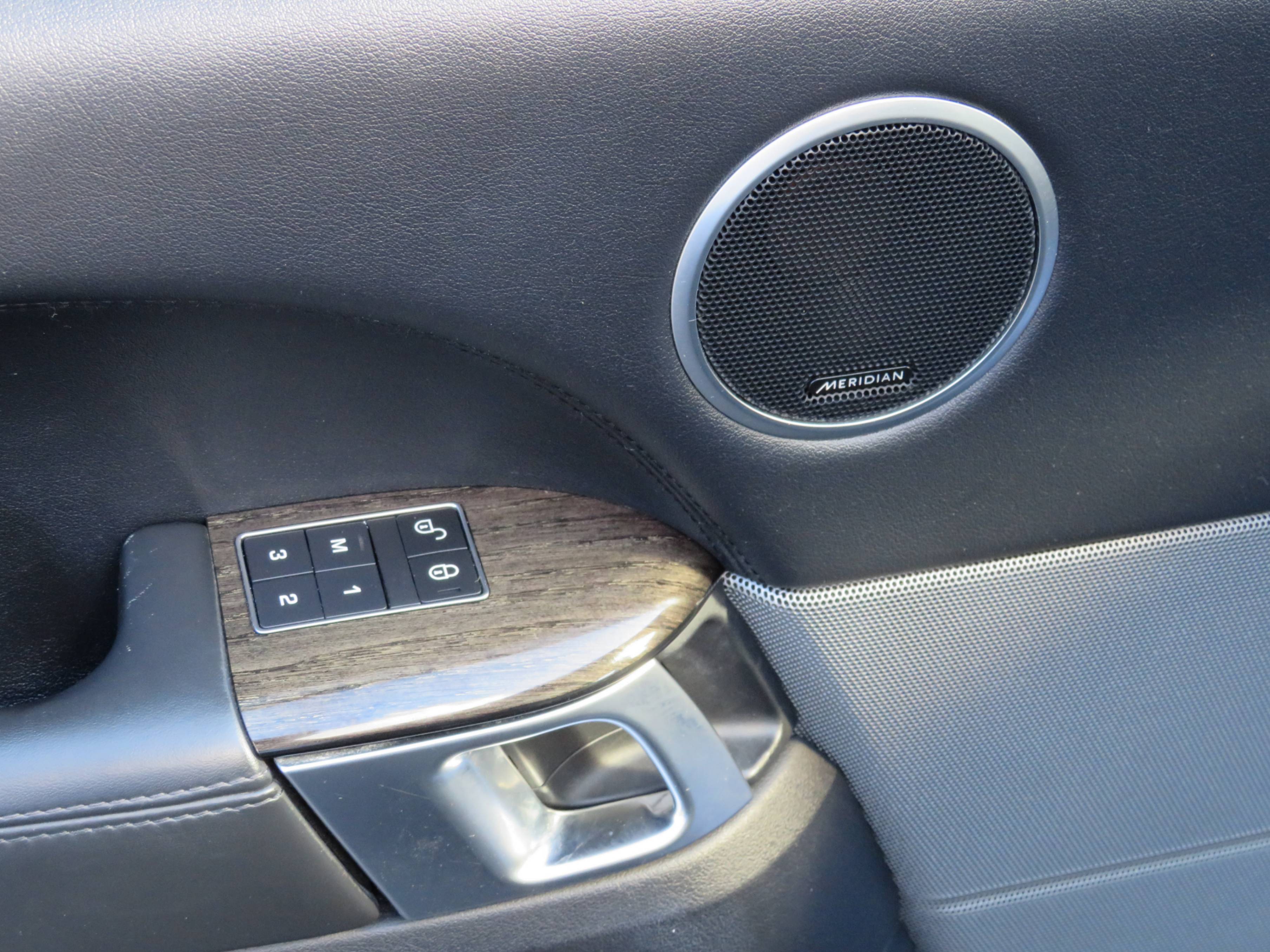 /laautomotive/2018-LandRover-RangeRover-41094911129399514.jpg