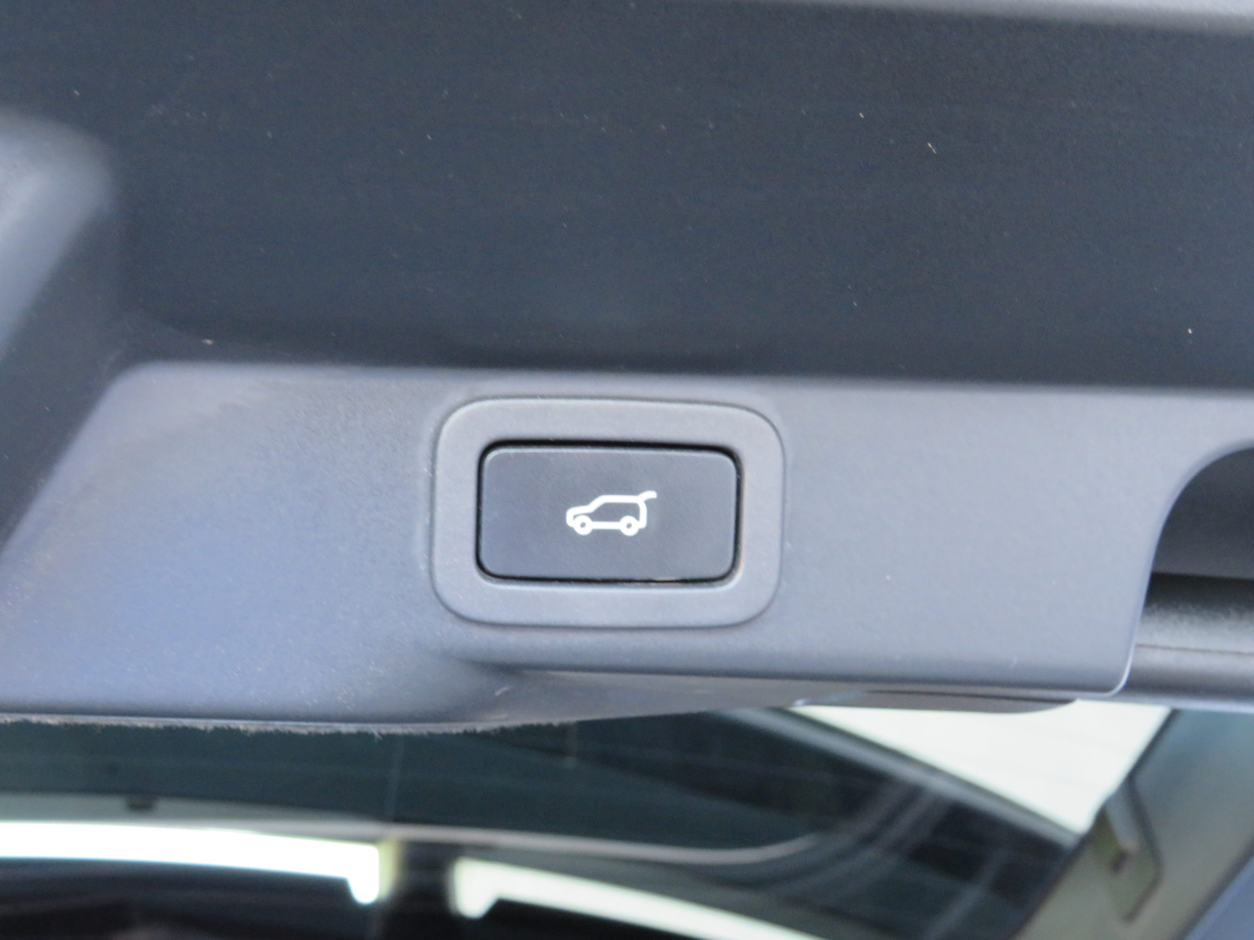 /laautomotive/2018-LandRover-RangeRover-43932112590212125.jpg