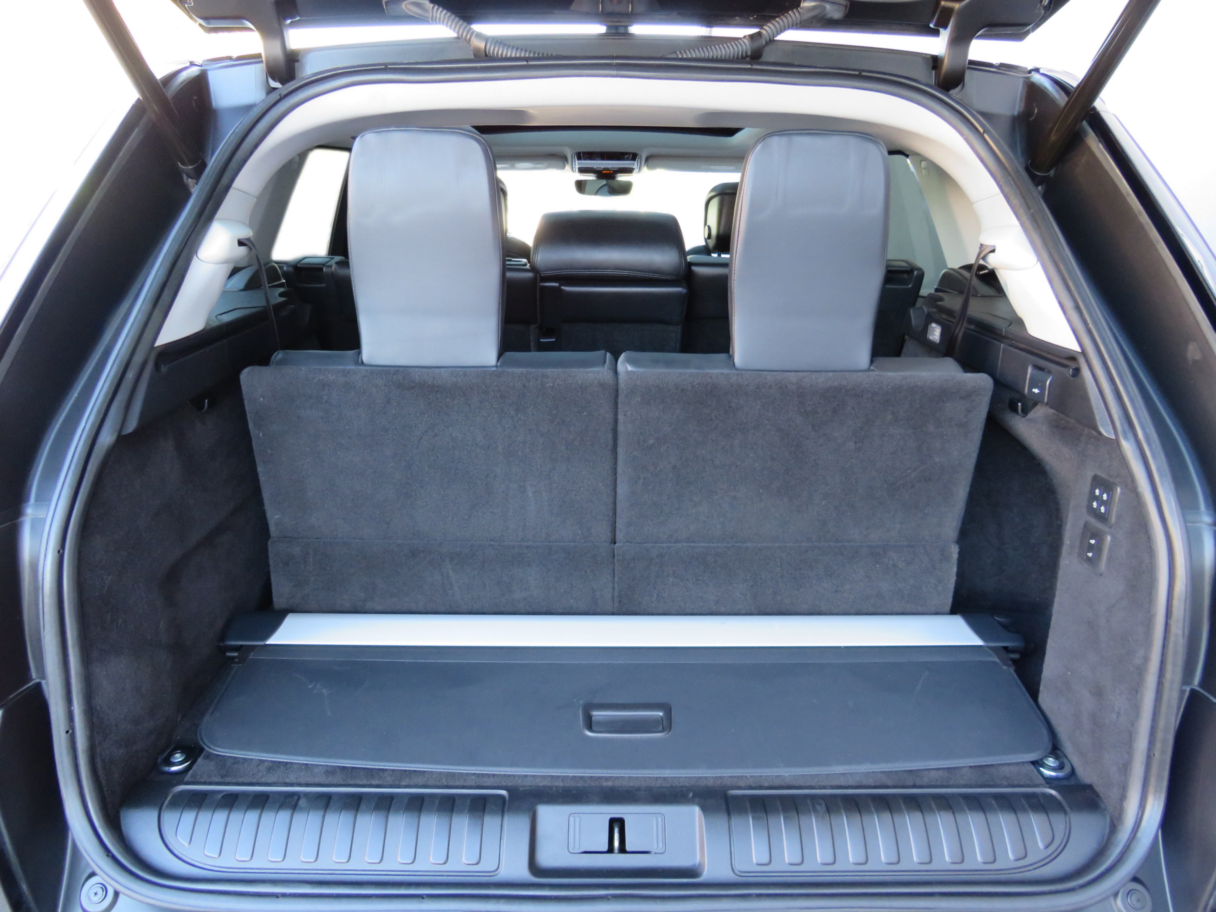 /laautomotive/2018-LandRover-RangeRover-6501588308737307.jpg