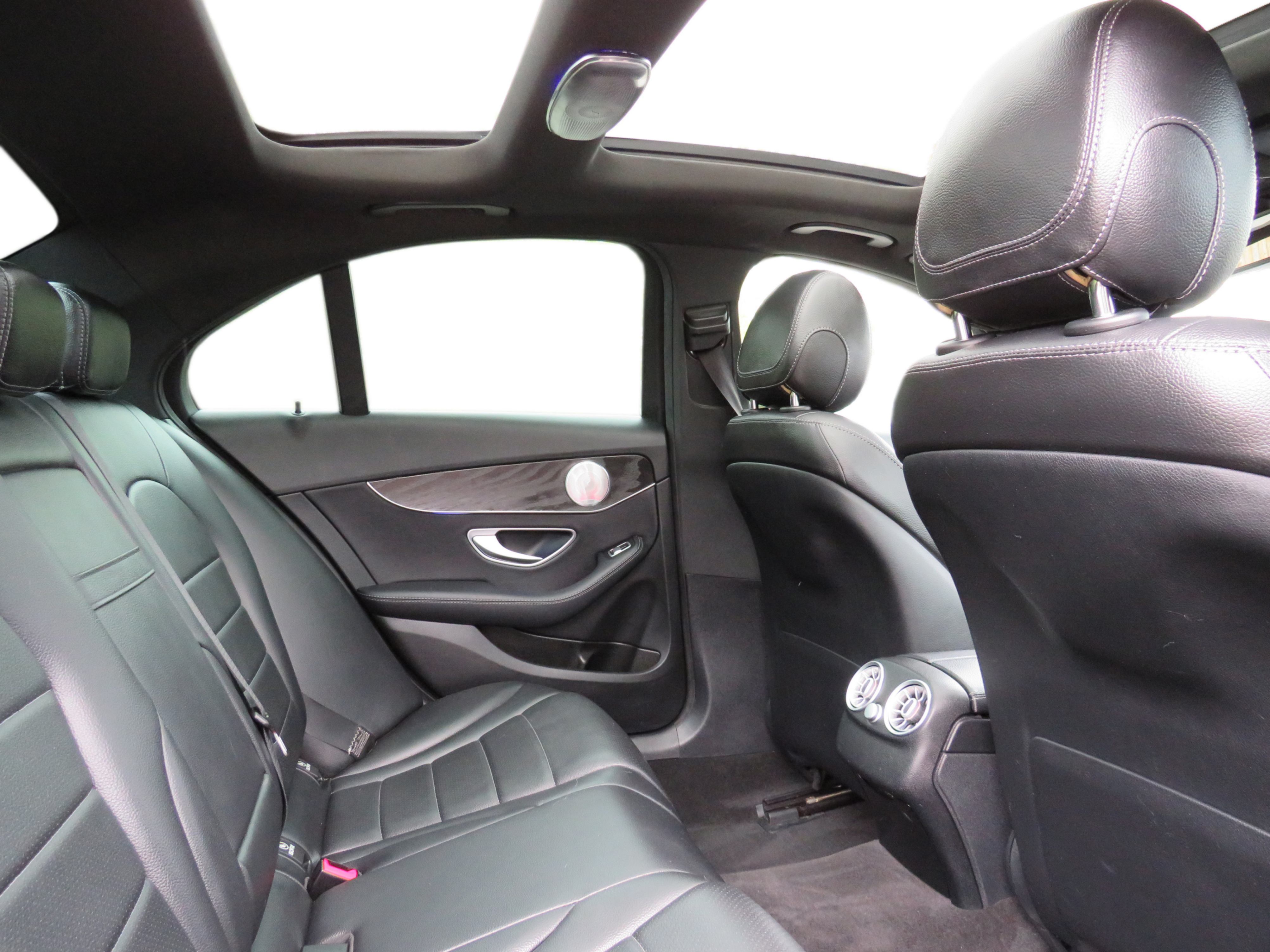/laautomotive/2018-Mercedes-Benz-C-Class-23341960883209478.jpg