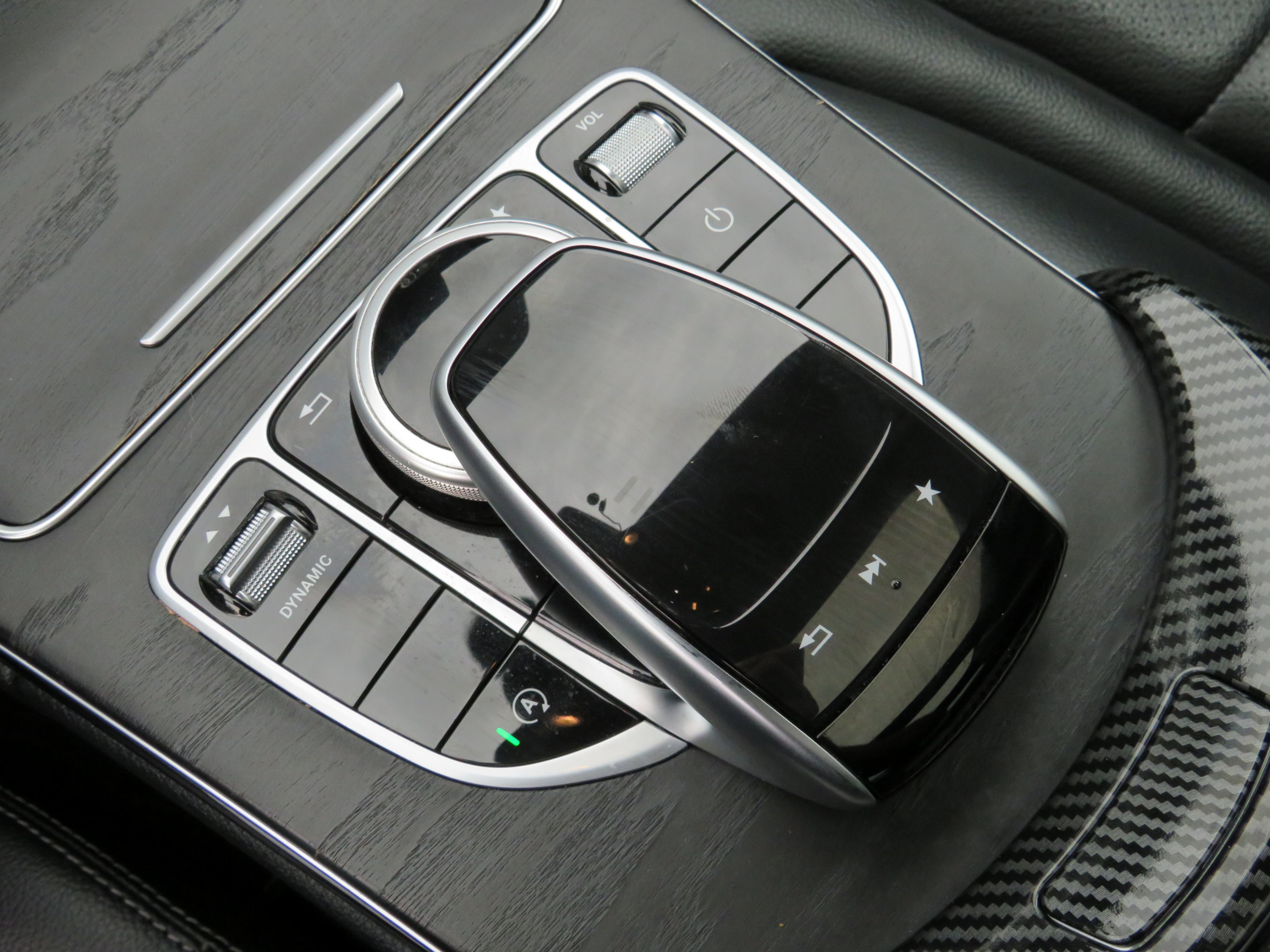 /laautomotive/2018-Mercedes-Benz-C-Class-26934131174879905.jpg