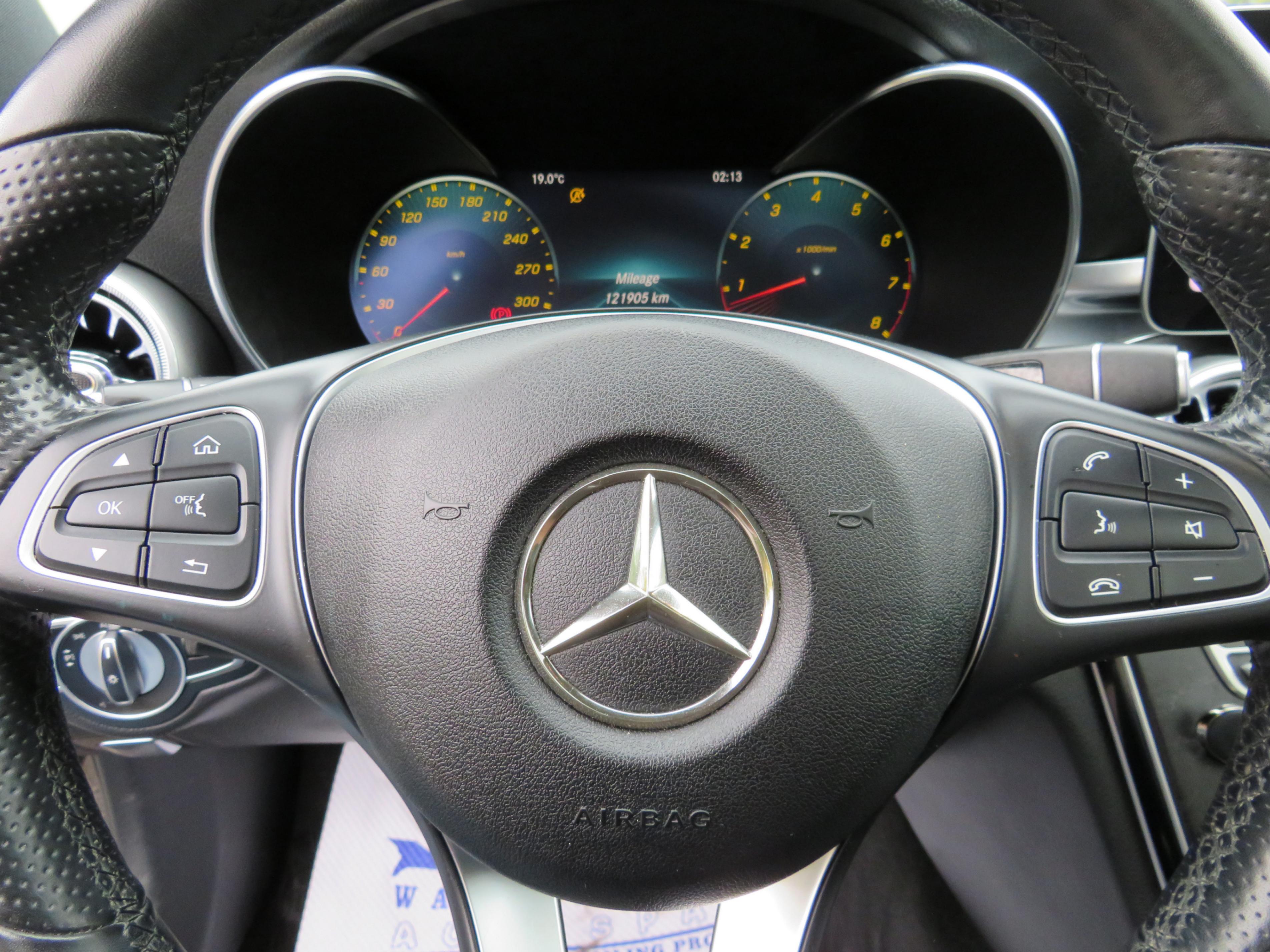 /laautomotive/2018-Mercedes-Benz-C-Class-31597393607186275.jpg
