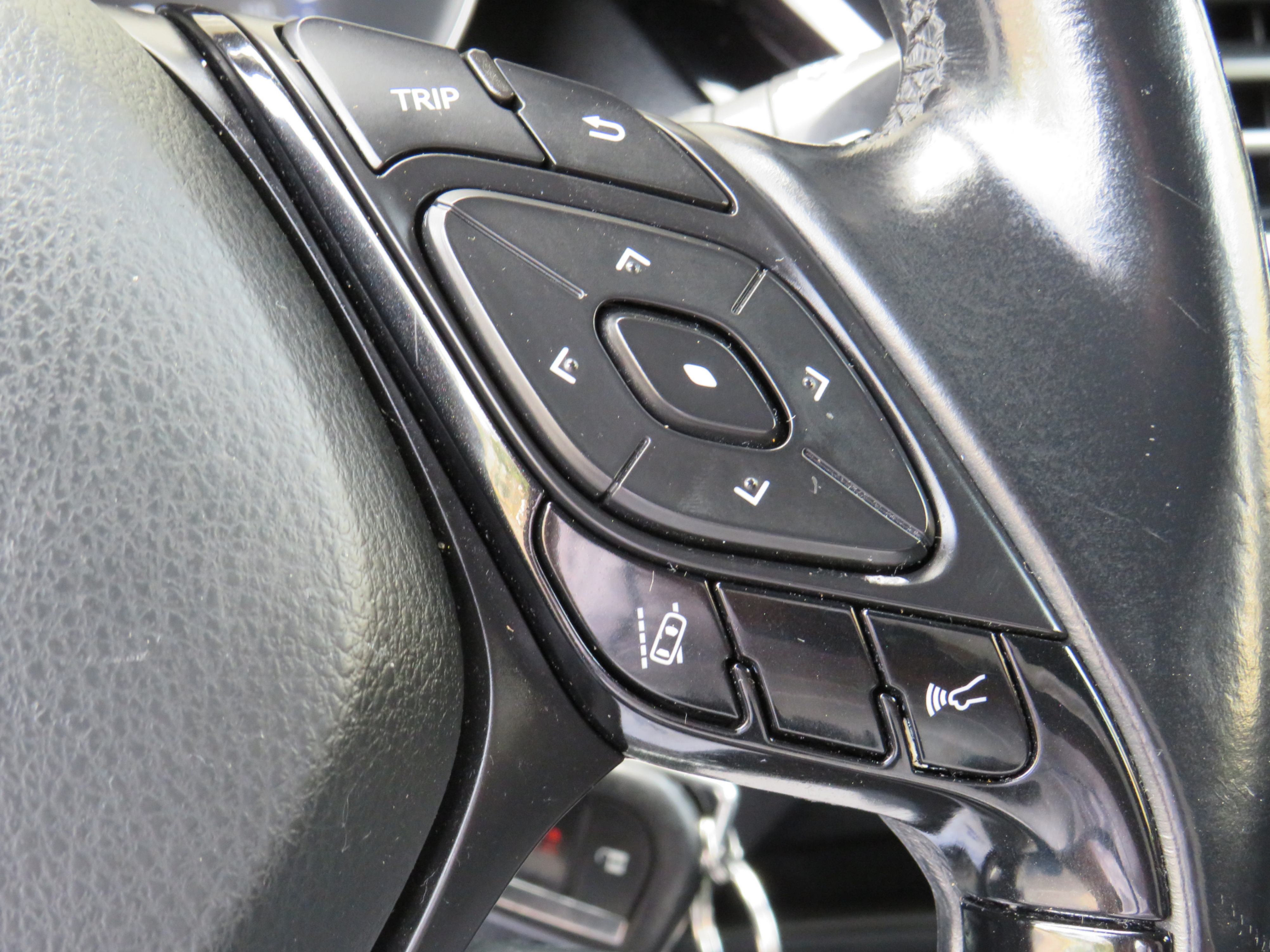 /laautomotive/2018-Toyota-C-HR-4357233522488553.jpg