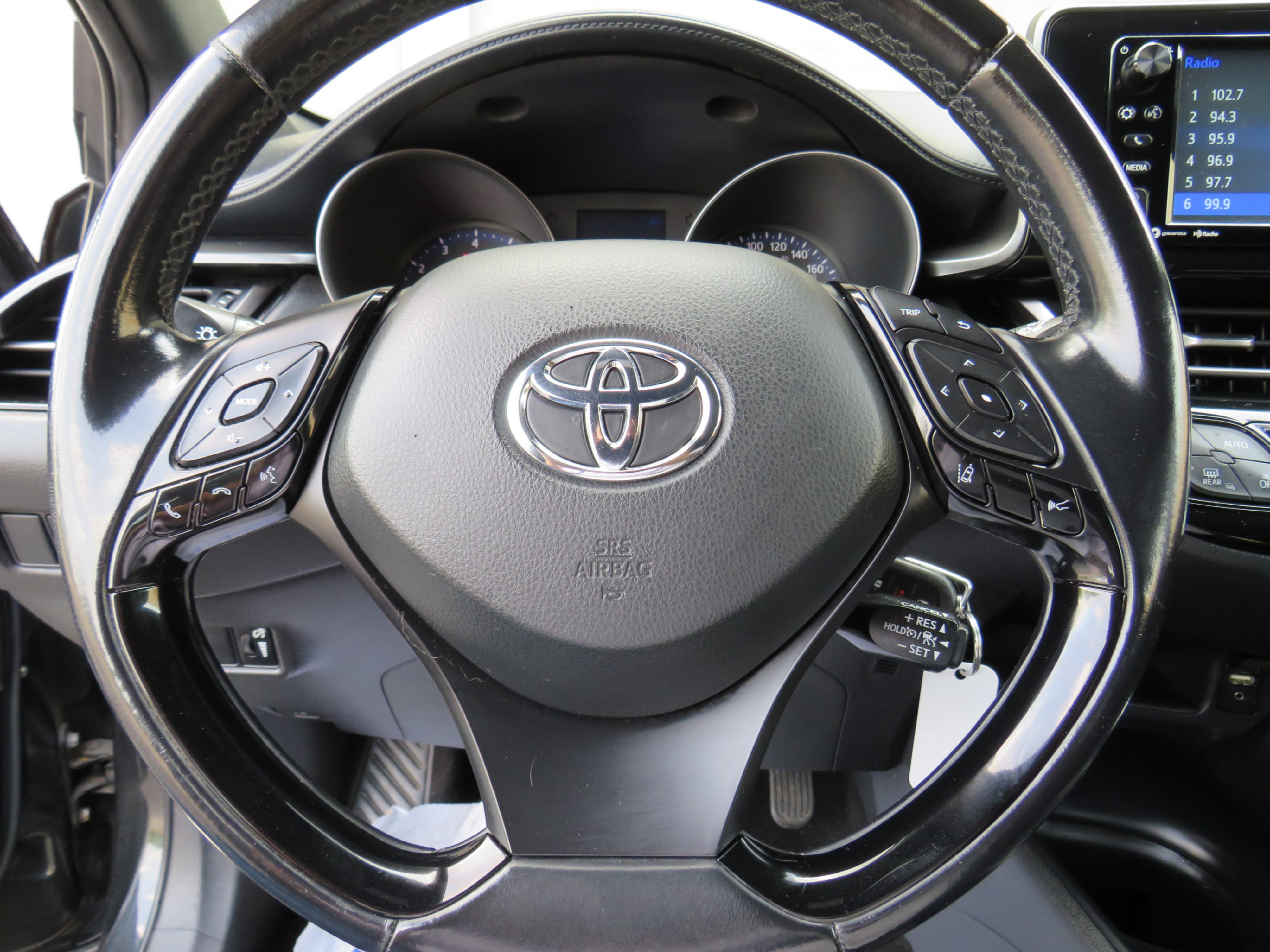 /laautomotive/2018-Toyota-C-HR-8550521691855162.jpg