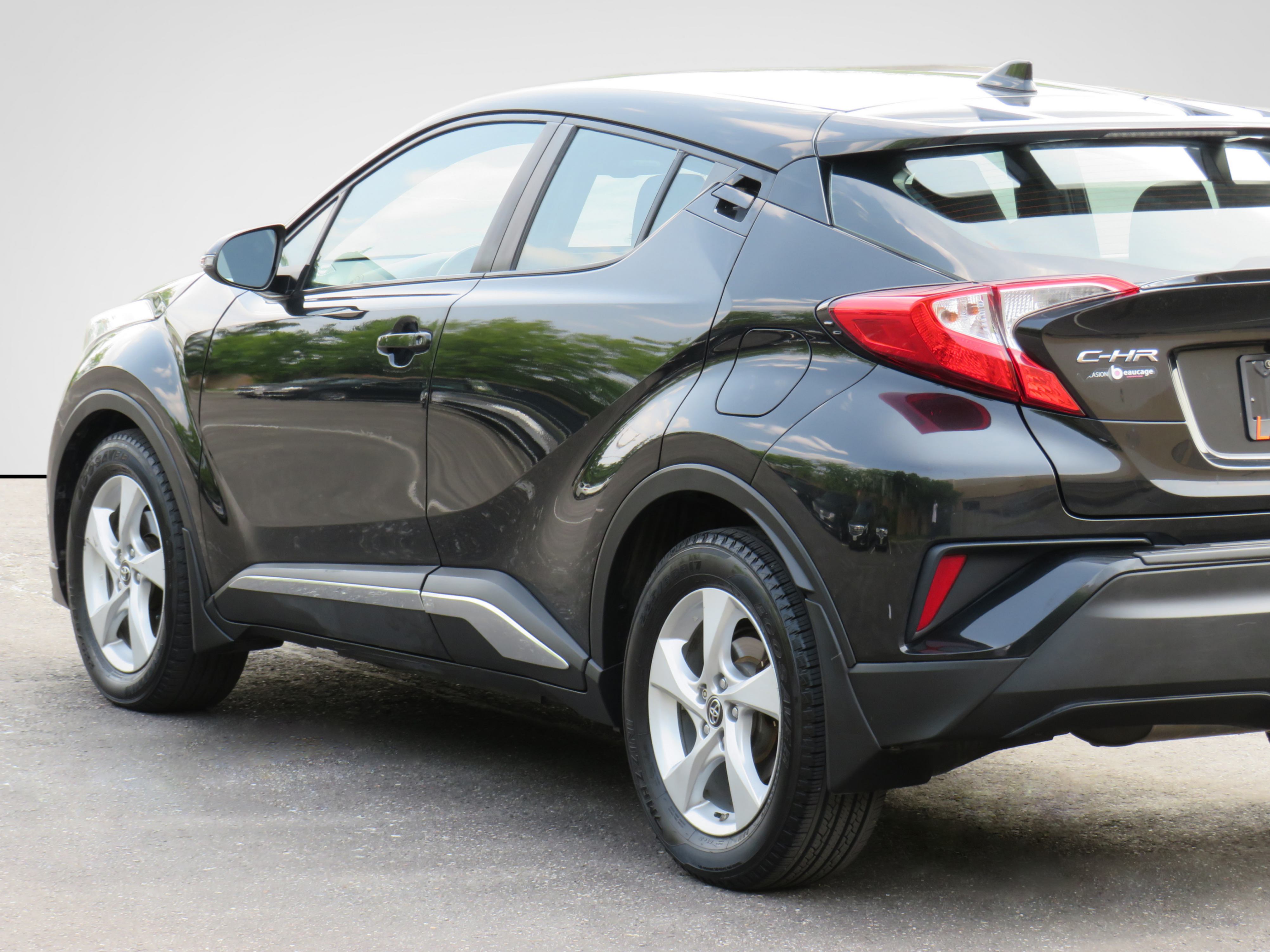 /laautomotive/2018-Toyota-C-HR-9453249032103808.jpg