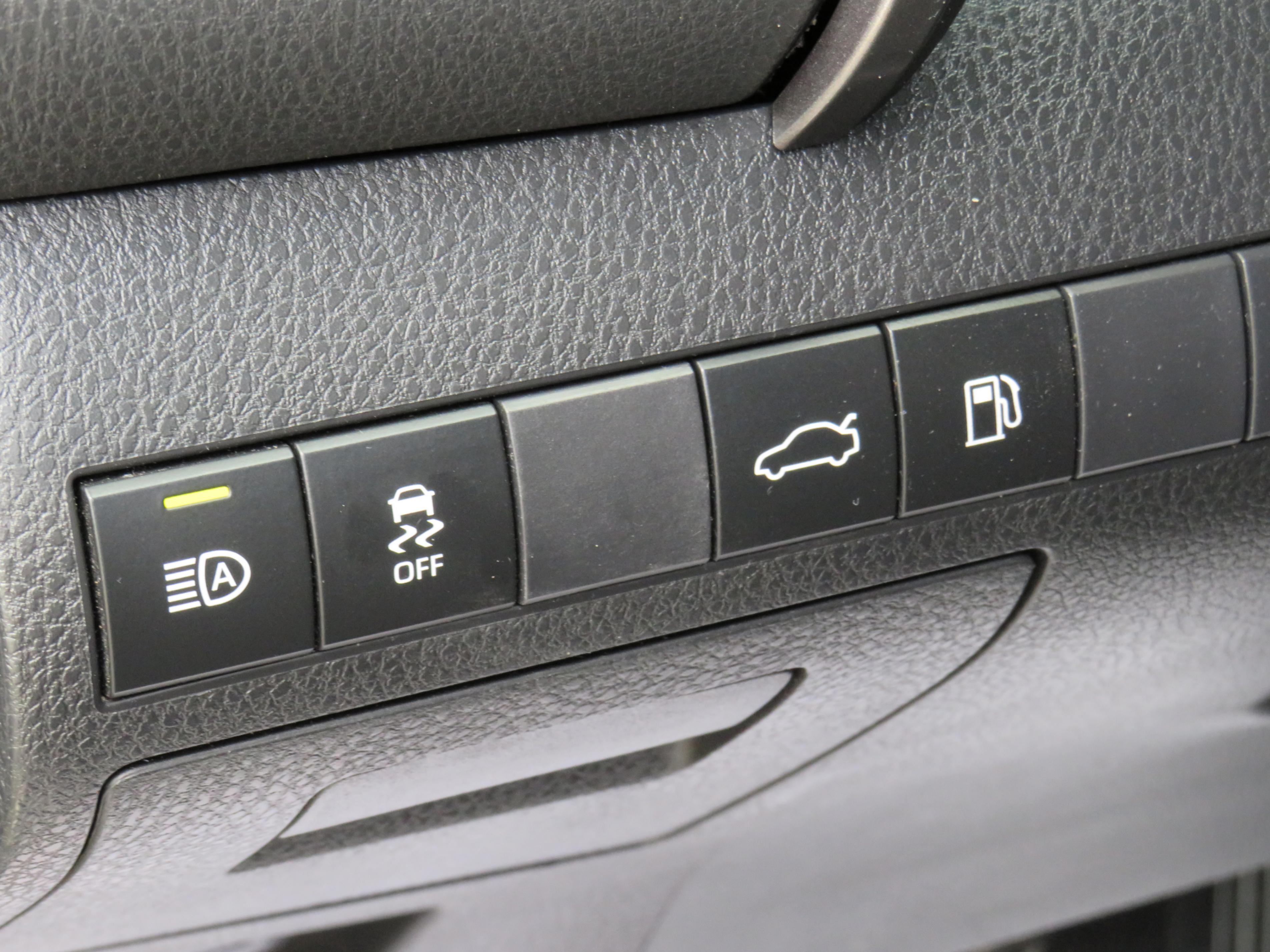 /laautomotive/2018-Toyota-Camry-9880533543292924.jpg