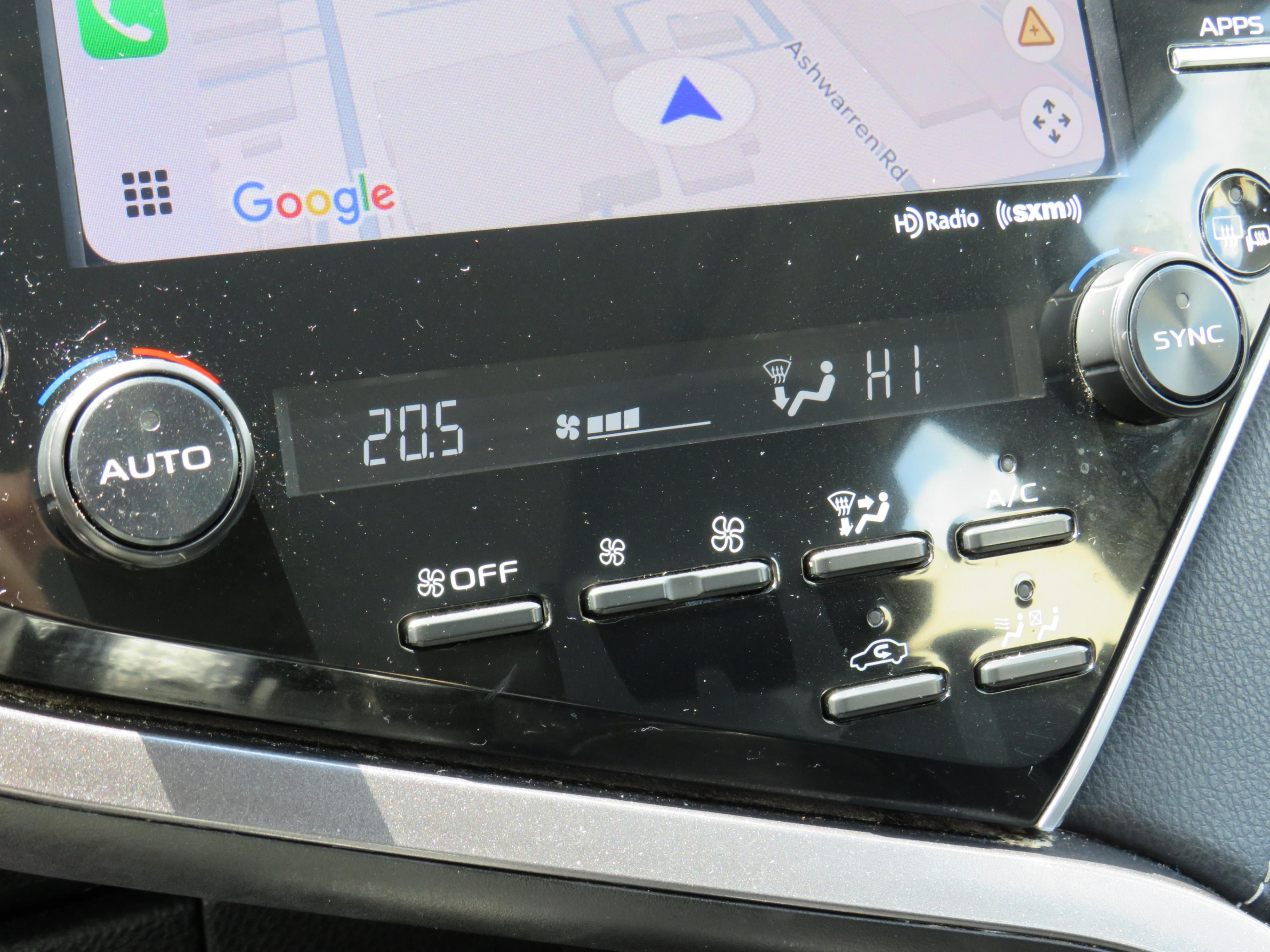 /laautomotive/2018-Toyota-CamryHybrid-18489033239209207.jpg