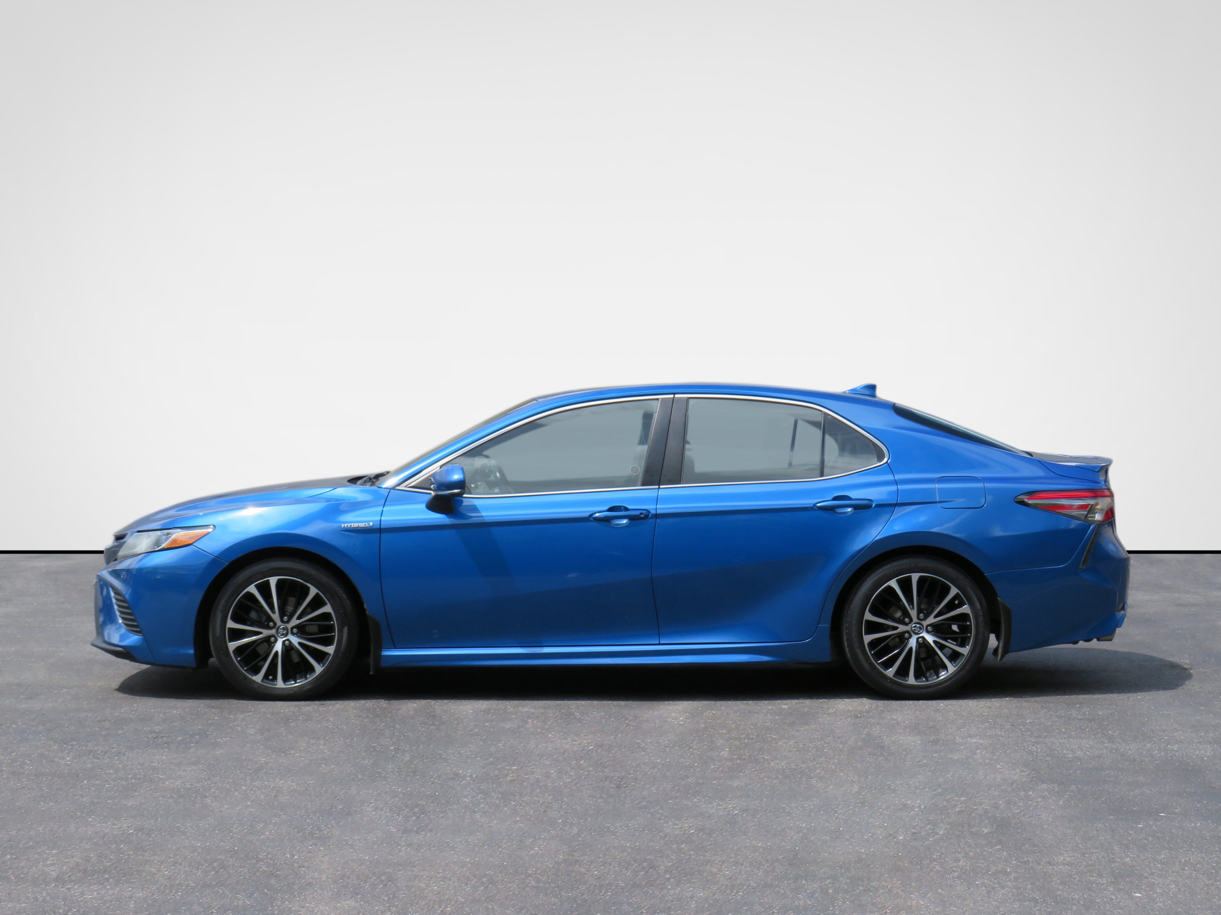 /laautomotive/2018-Toyota-CamryHybrid-6206531957032511.jpg