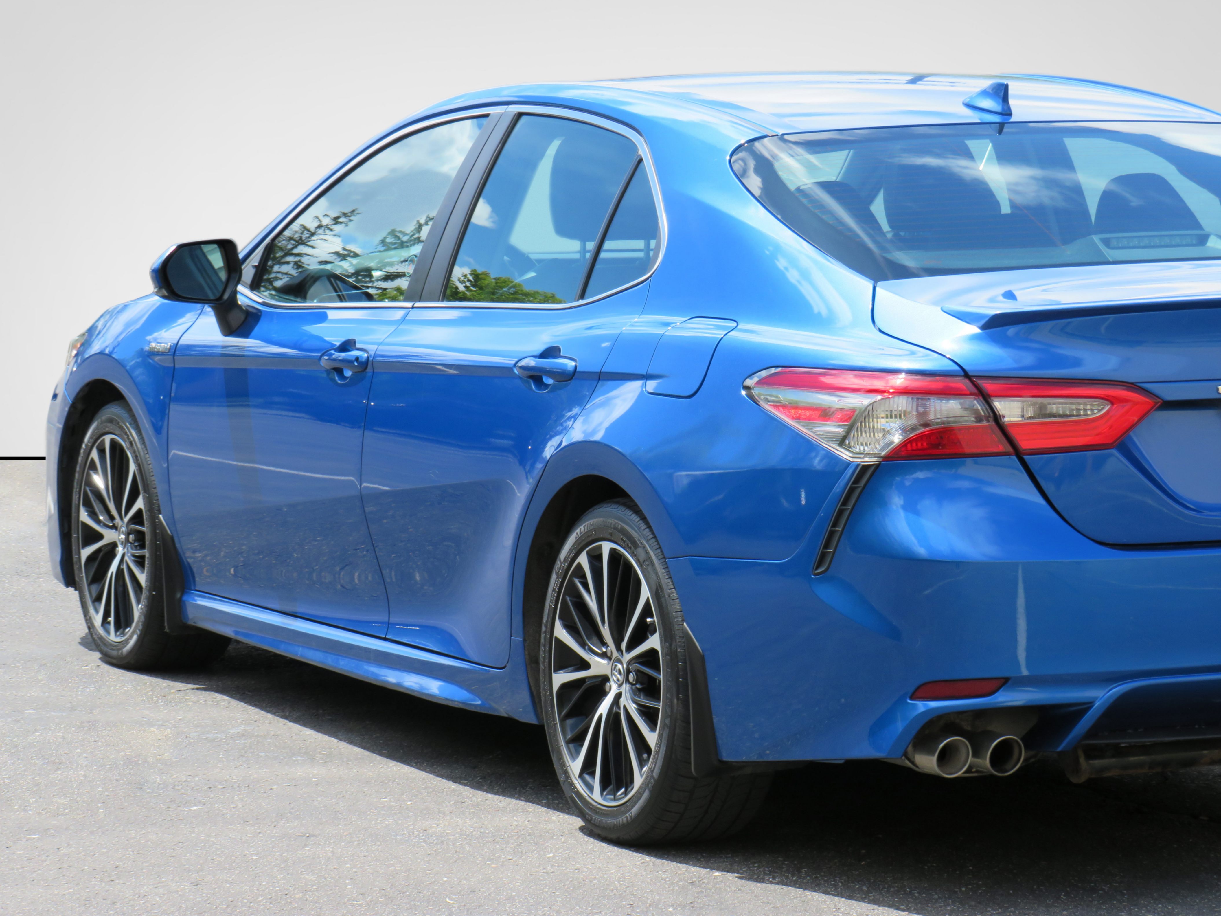 /laautomotive/2018-Toyota-CamryHybrid-6906925981931191.jpg