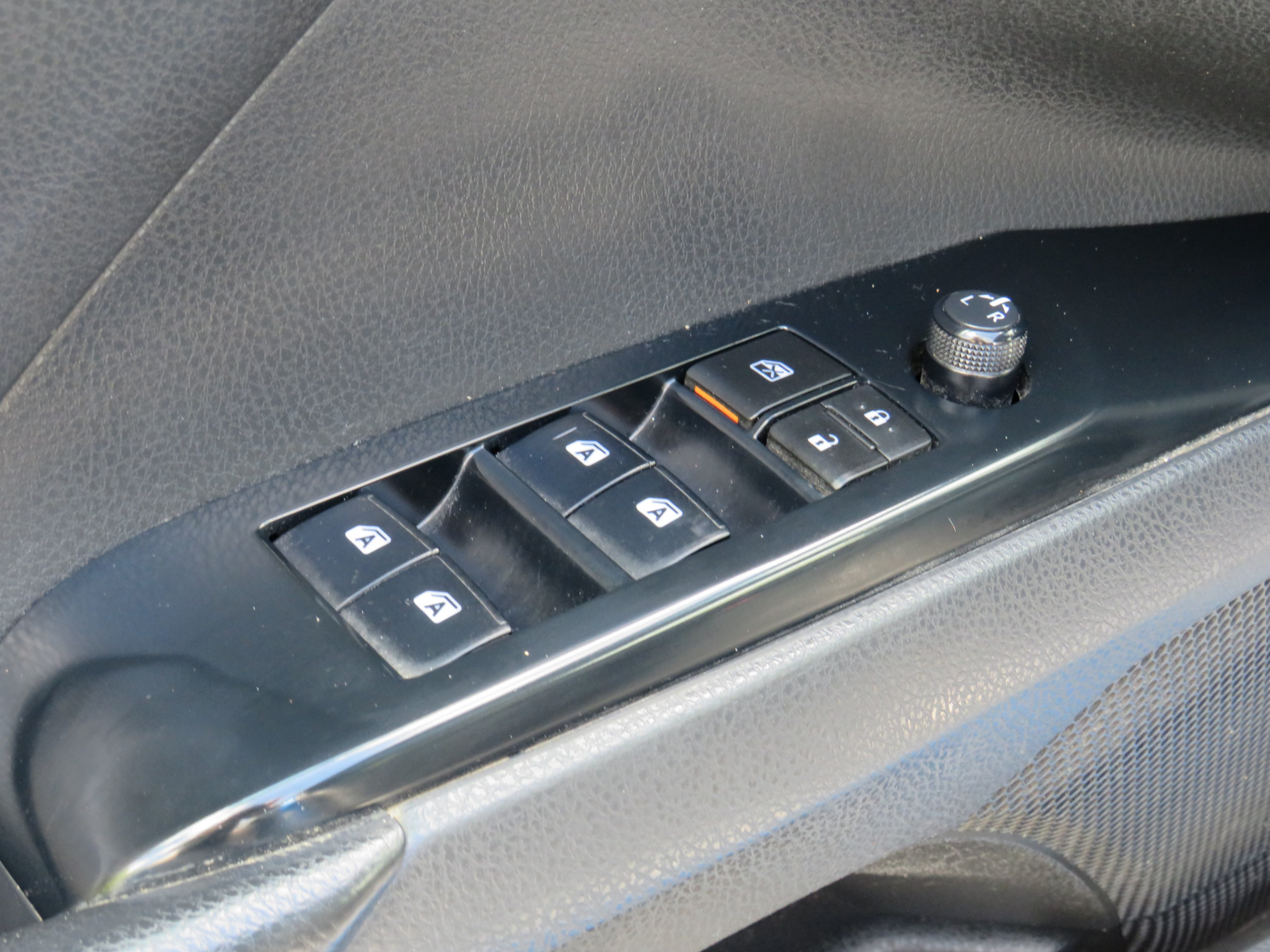 /laautomotive/2018-Toyota-CamryHybrid-6935905570865222.jpg