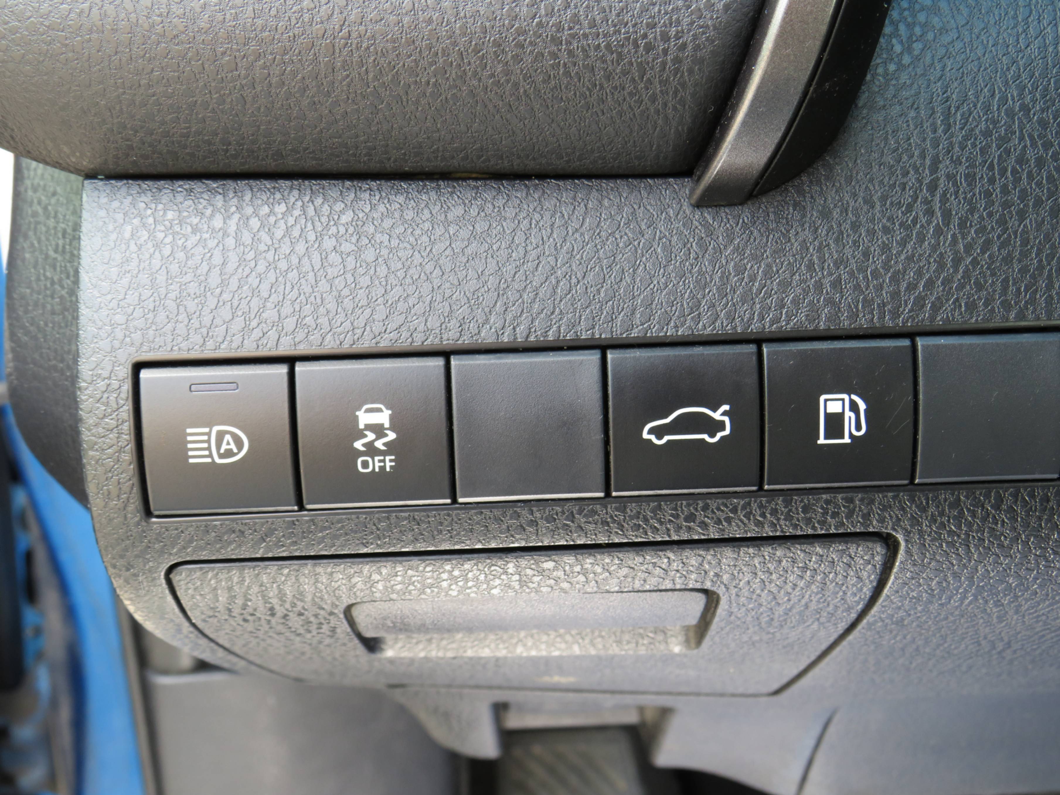 /laautomotive/2018-Toyota-CamryHybrid-851906110688319.jpg