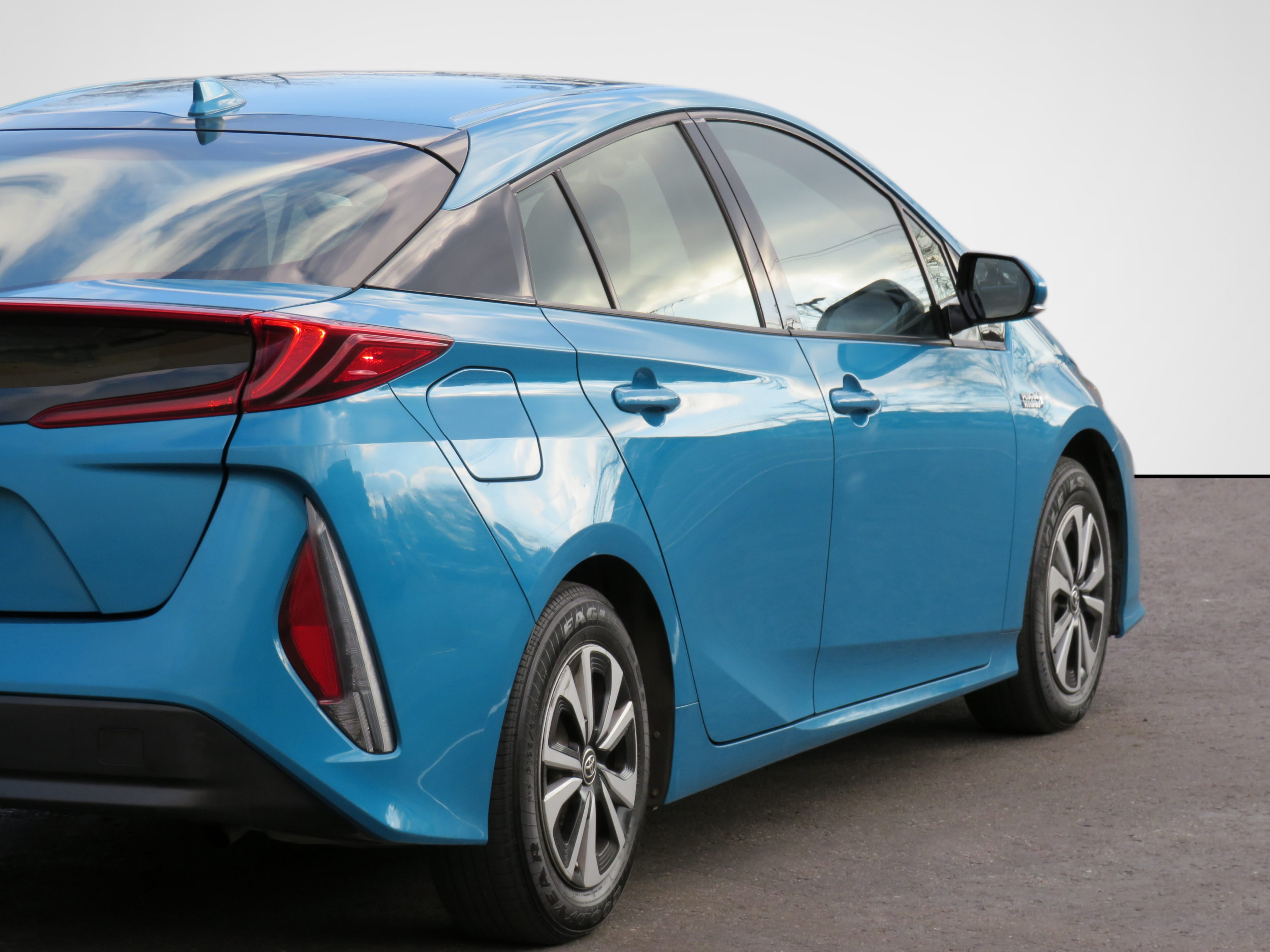 /laautomotive/2018-Toyota-PriusPrime-2677974103155134.jpg