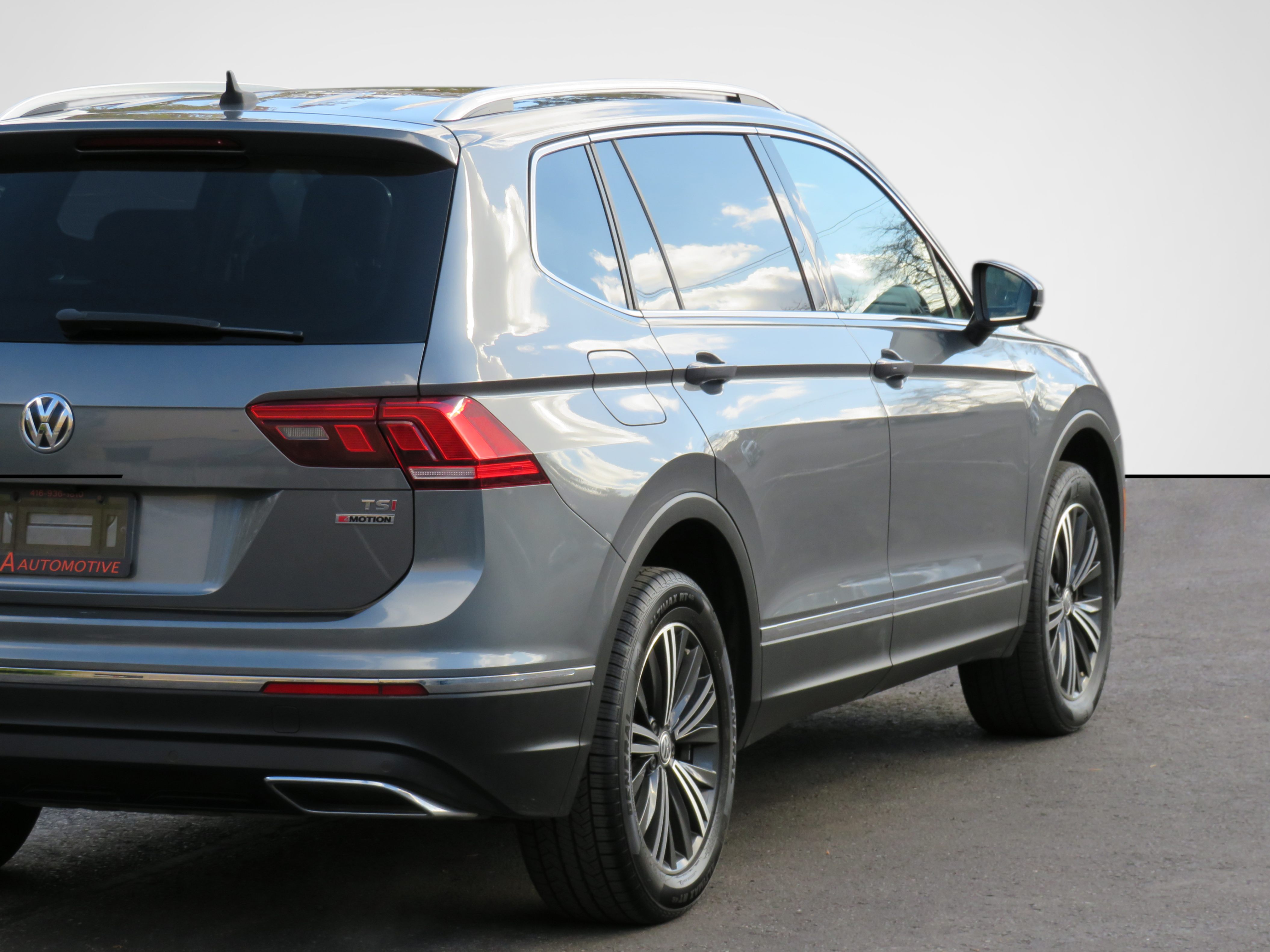 /laautomotive/2018-Volkswagen-Tiguan-12852319214406172.jpg