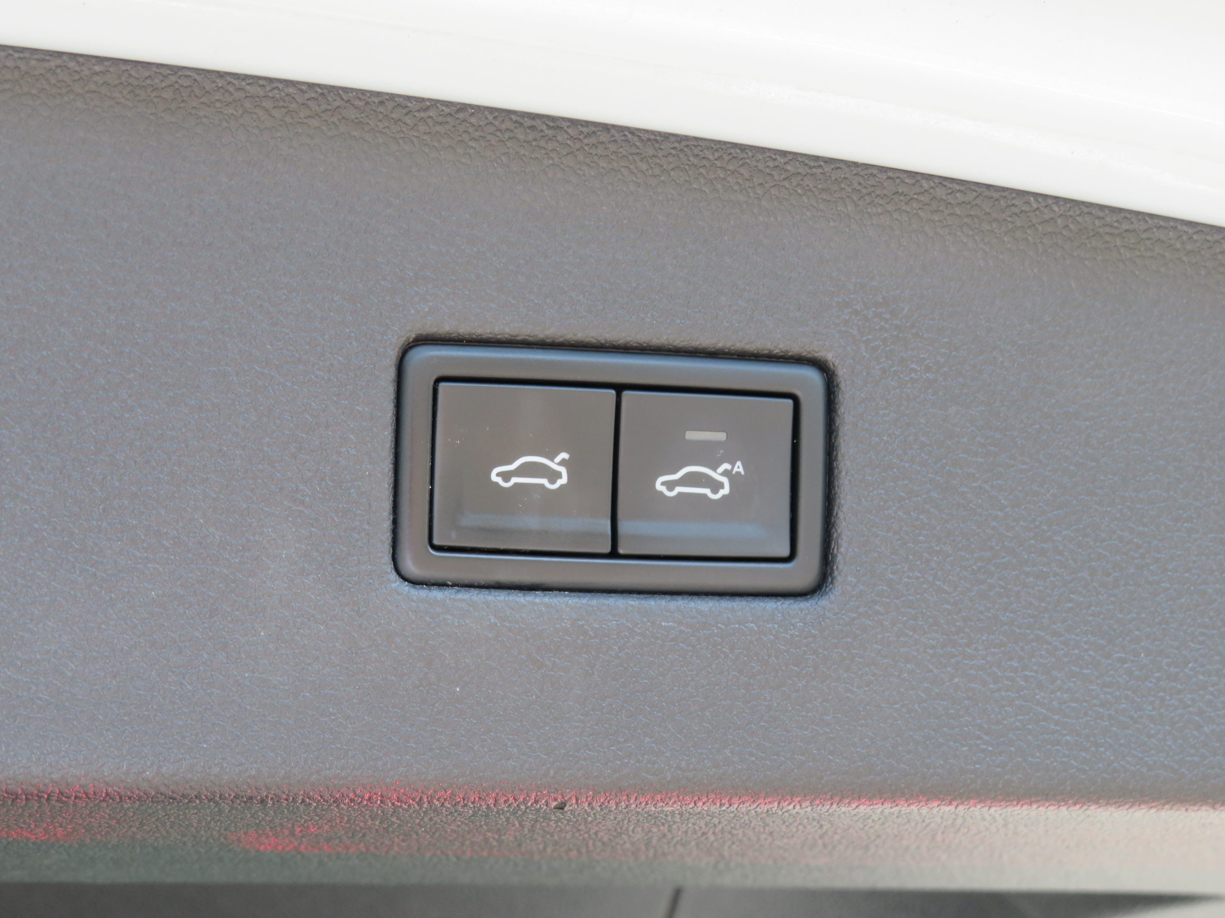 /laautomotive/2018-Volkswagen-Tiguan-5324934117585127.jpg