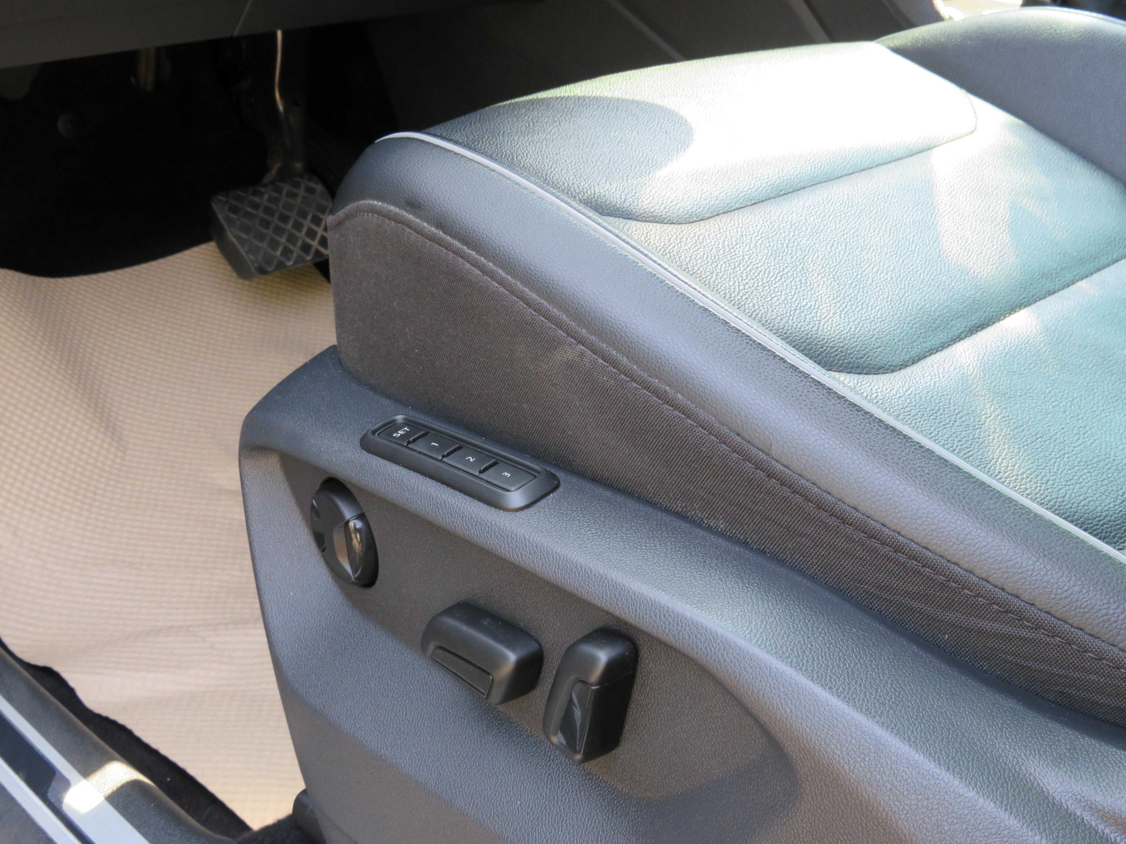 /laautomotive/2018-Volkswagen-Tiguan-5871815039062209.jpg