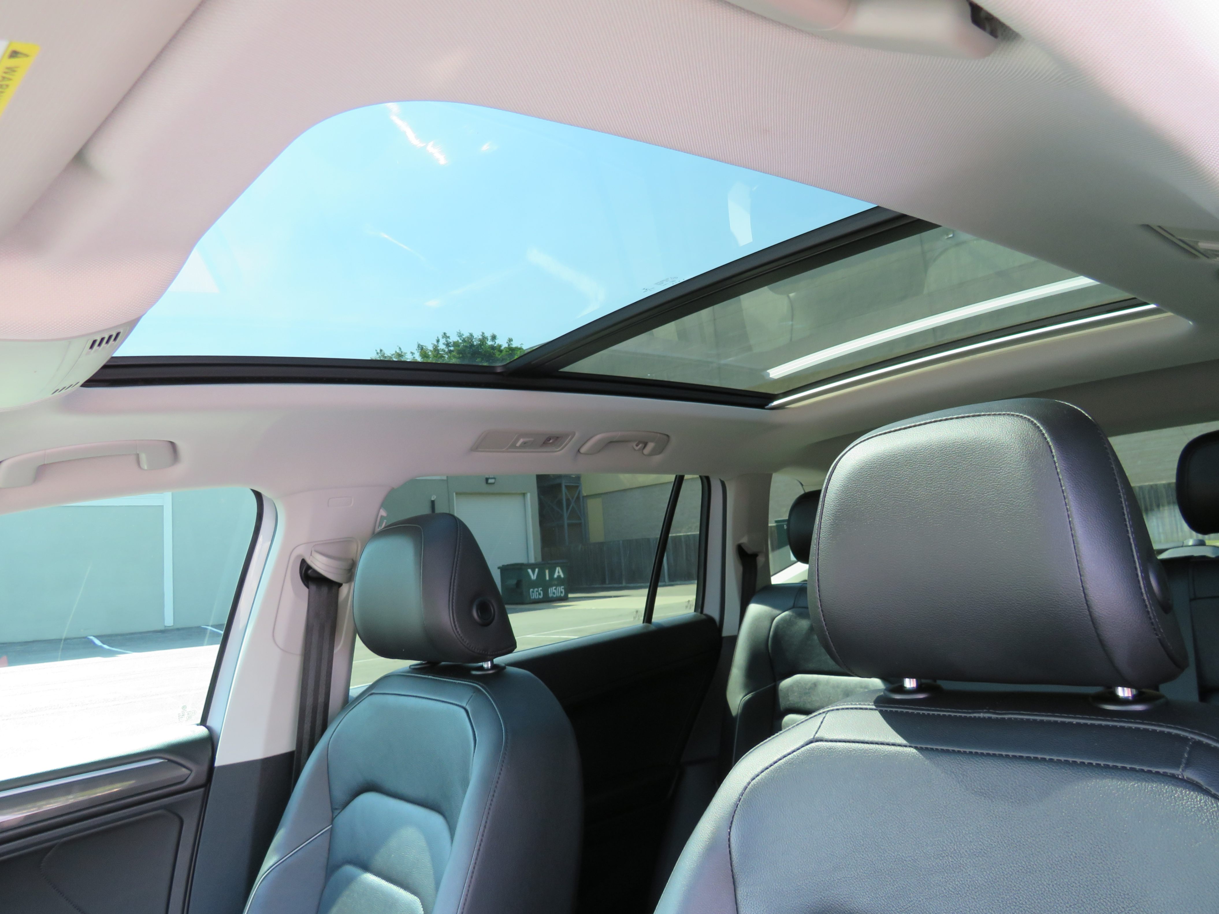 /laautomotive/2018-Volkswagen-Tiguan-9832844399873031.jpg