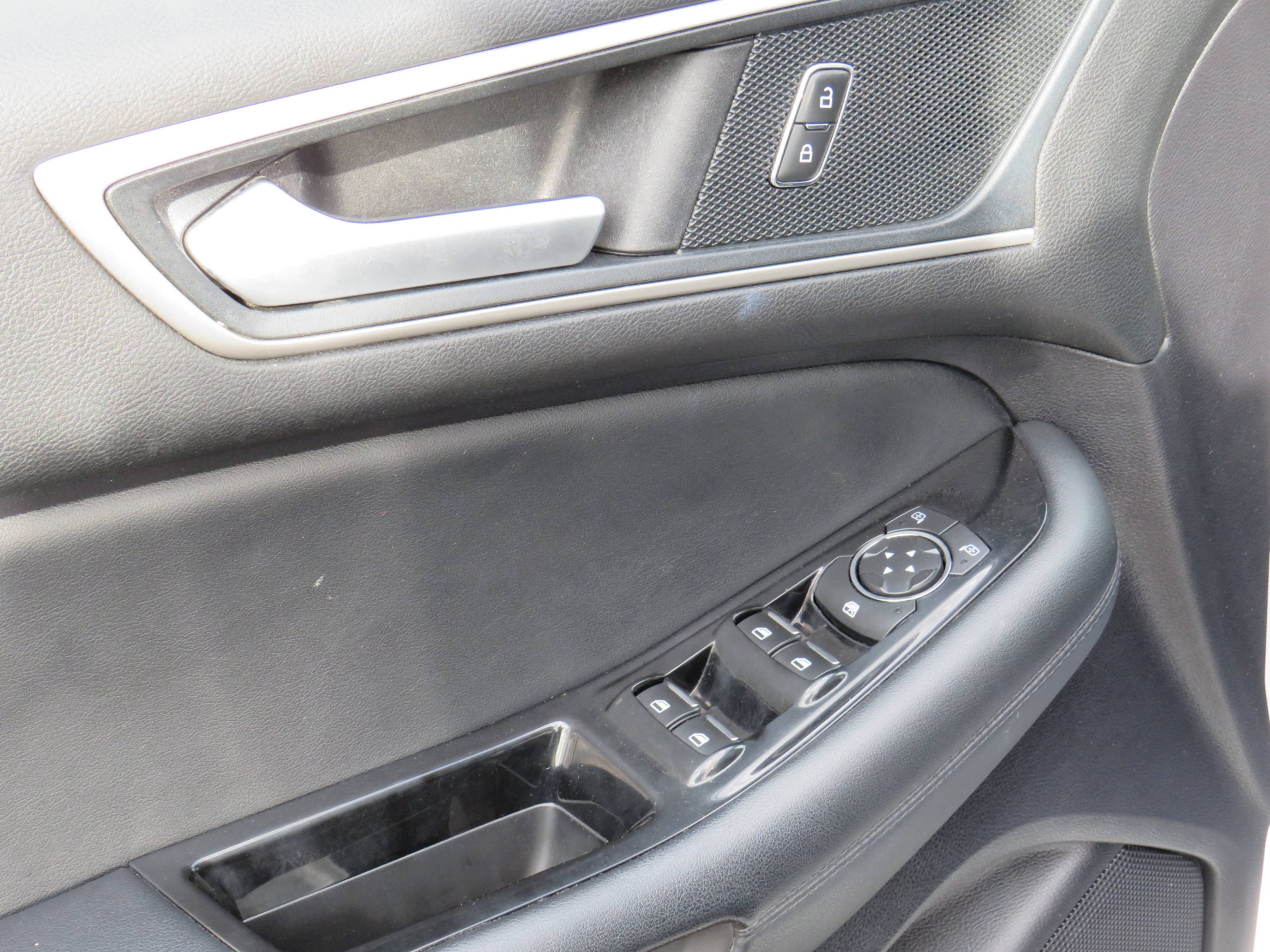 /laautomotive/2019-Ford-Edge-24772992797548632.jpg