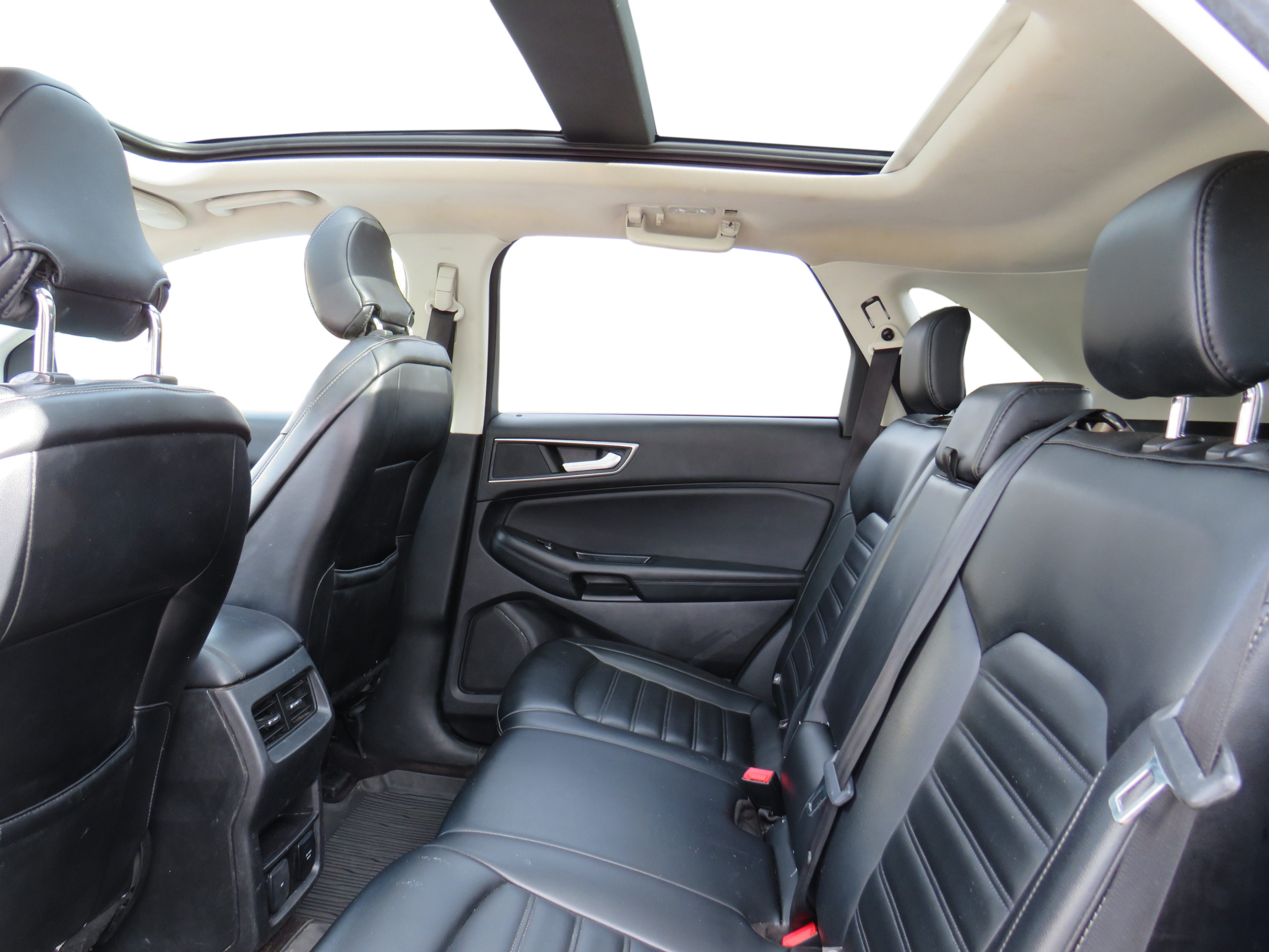 /laautomotive/2019-Ford-Edge-4532305883619099.jpg
