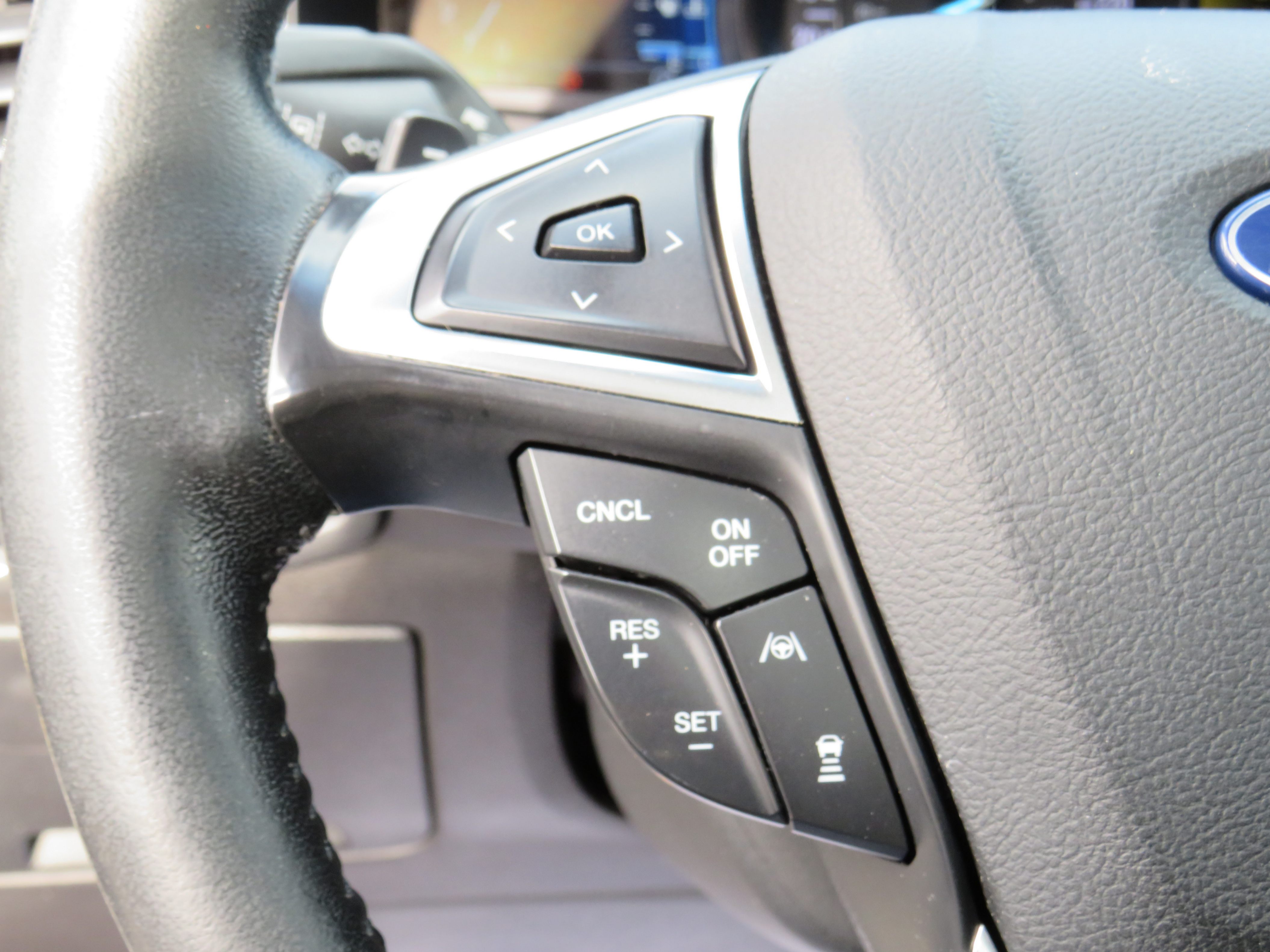 /laautomotive/2019-Ford-Edge-7187191565581048.jpg