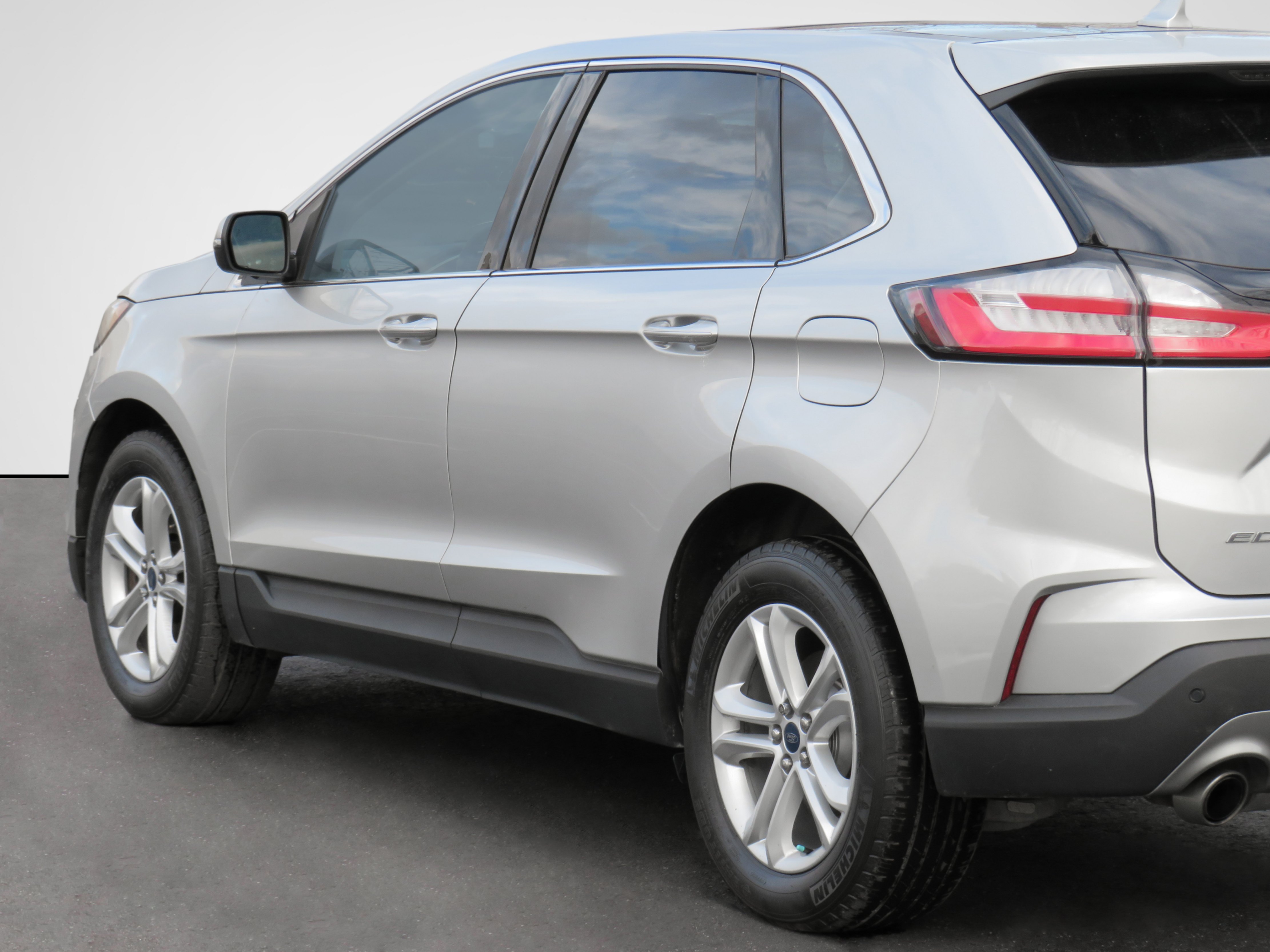 /laautomotive/2019-Ford-Edge-8607912800002346.jpg