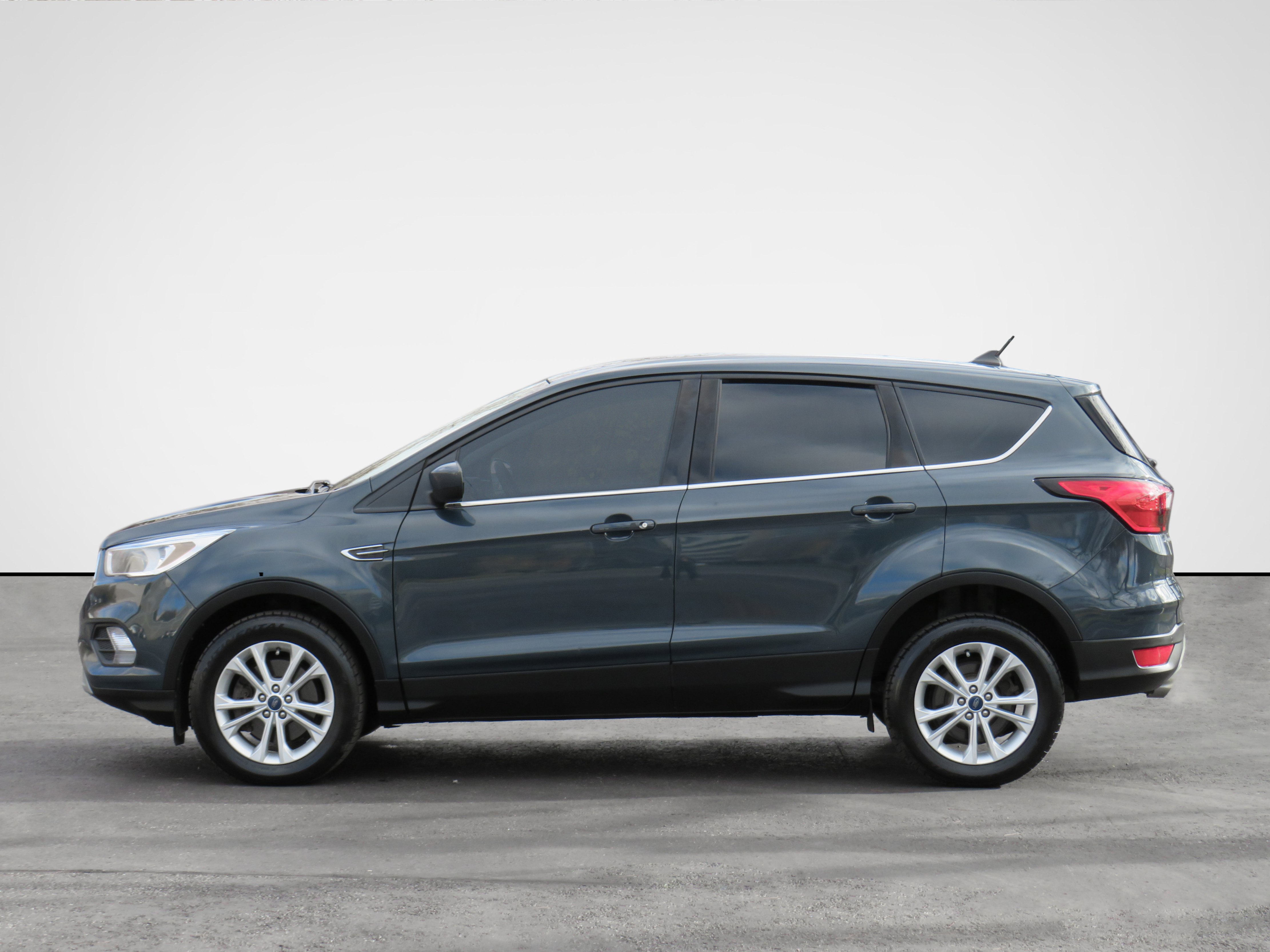 /laautomotive/2019-Ford-Escape-6314028221557497.jpg