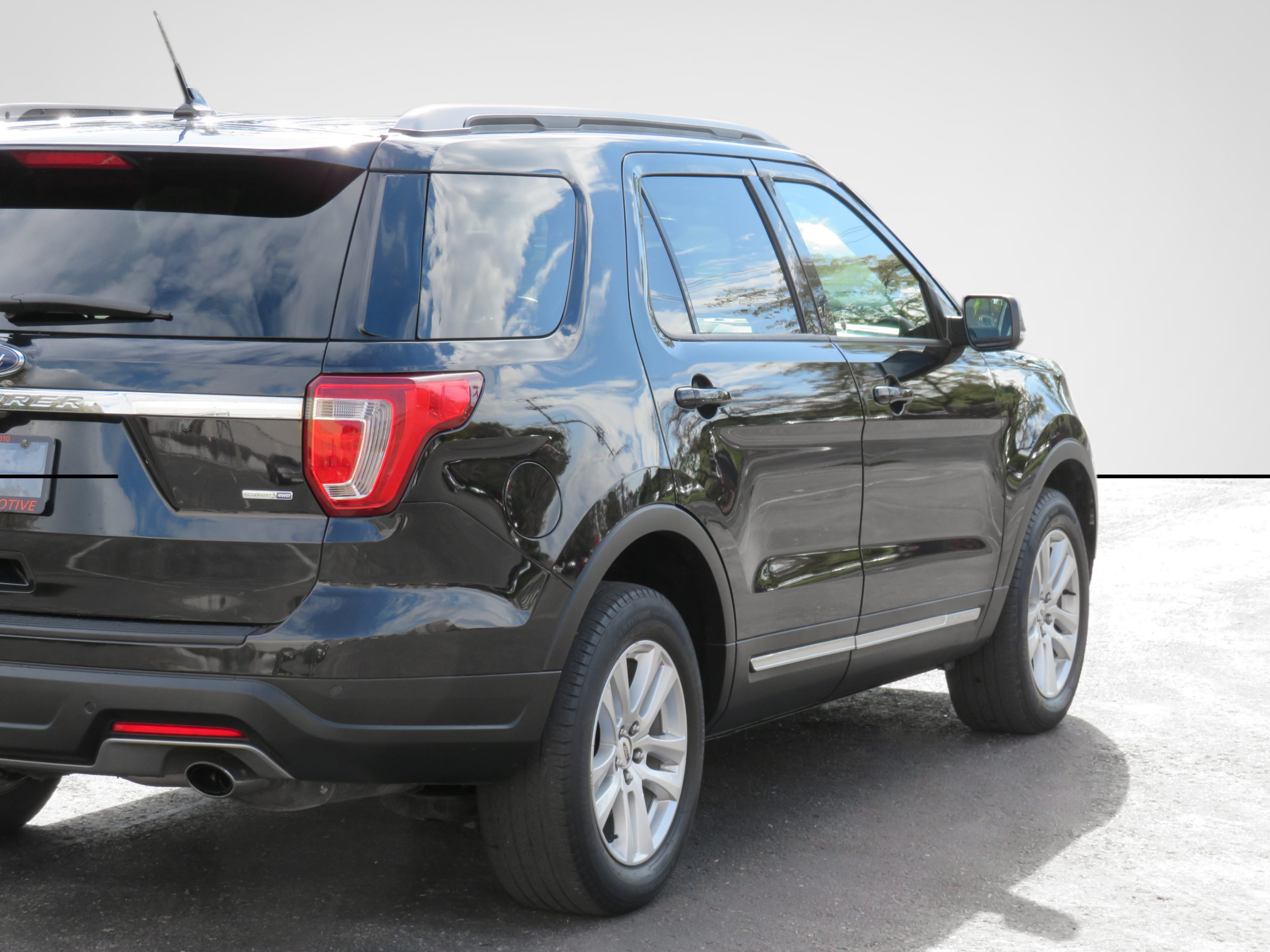 /laautomotive/2019-Ford-Explorer-4489588976043528.jpg