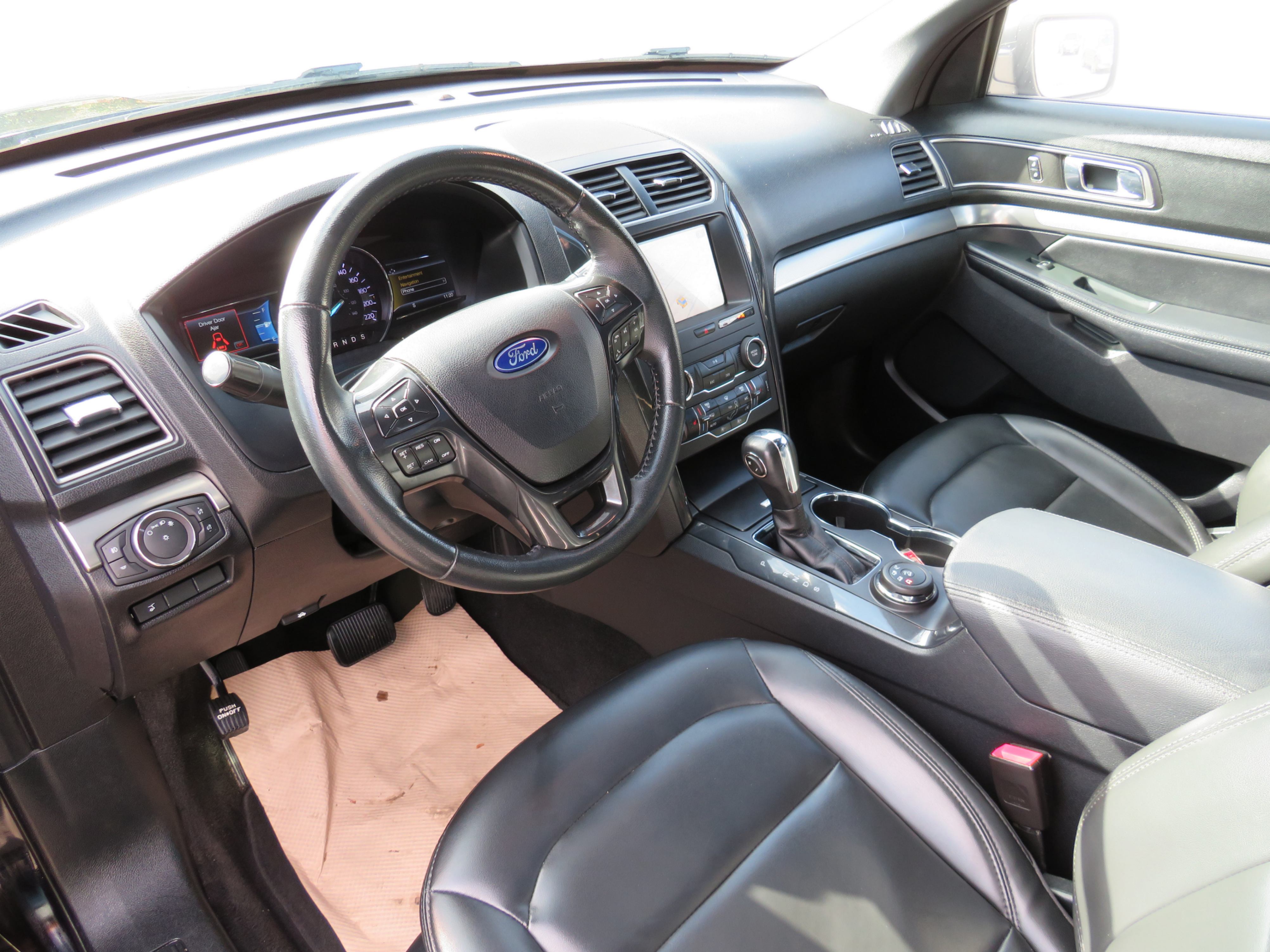 /laautomotive/2019-Ford-Explorer-584545840402674.jpg