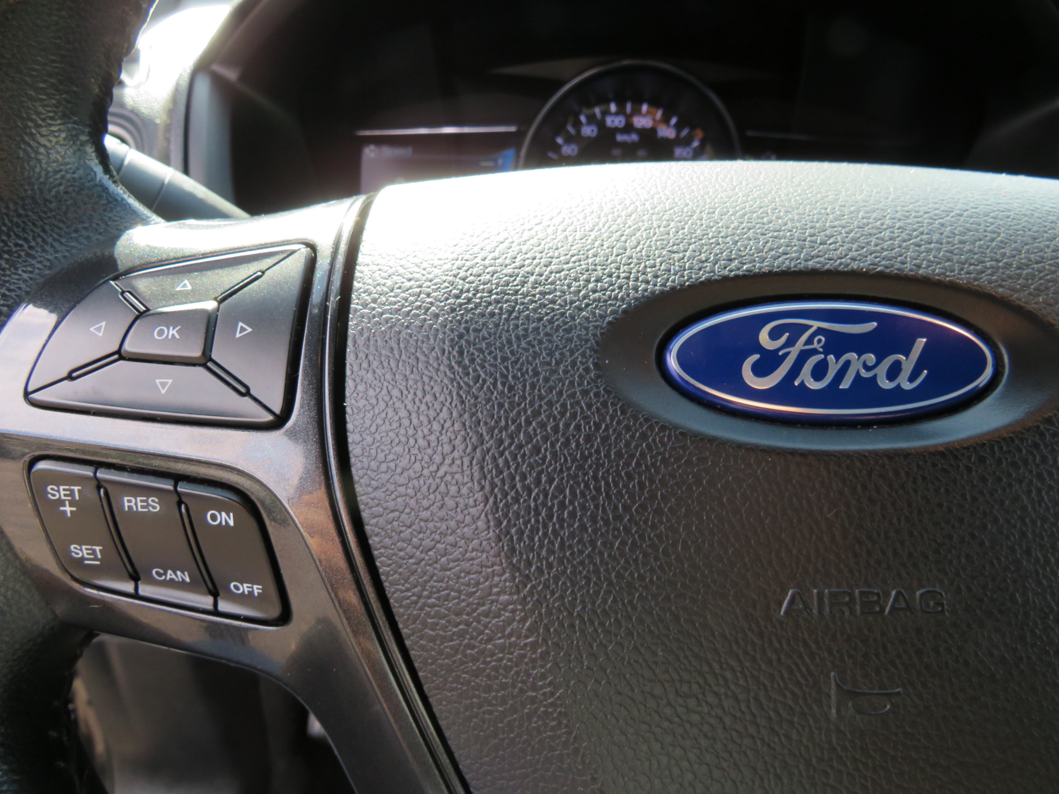 /laautomotive/2019-Ford-Explorer-6841209577780267.jpg