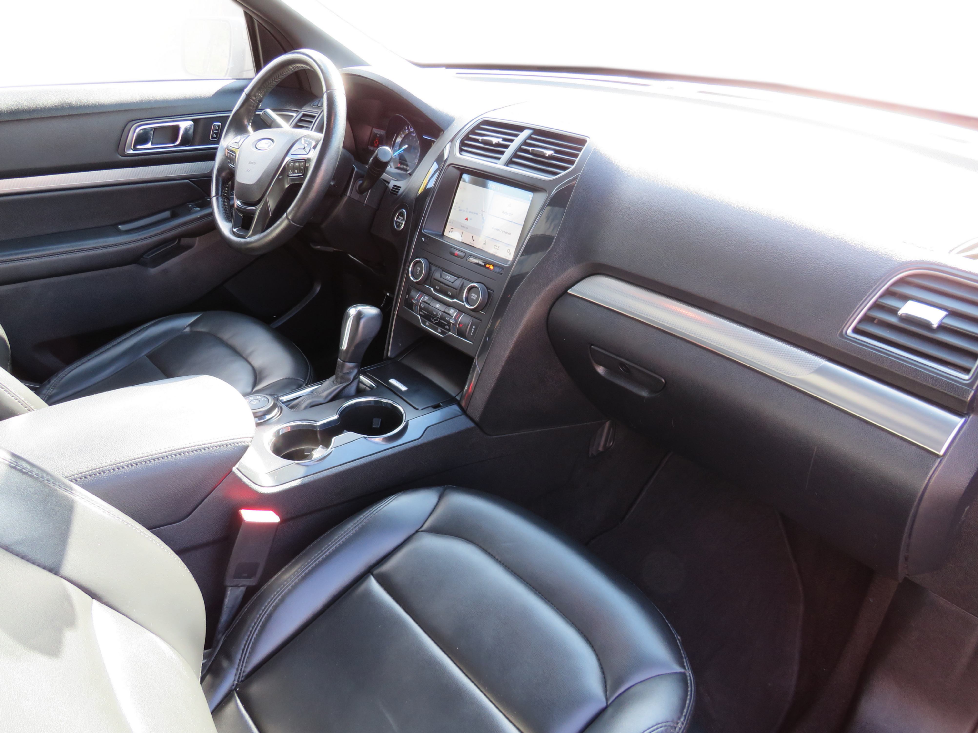 /laautomotive/2019-Ford-Explorer-7346519832565639.jpg