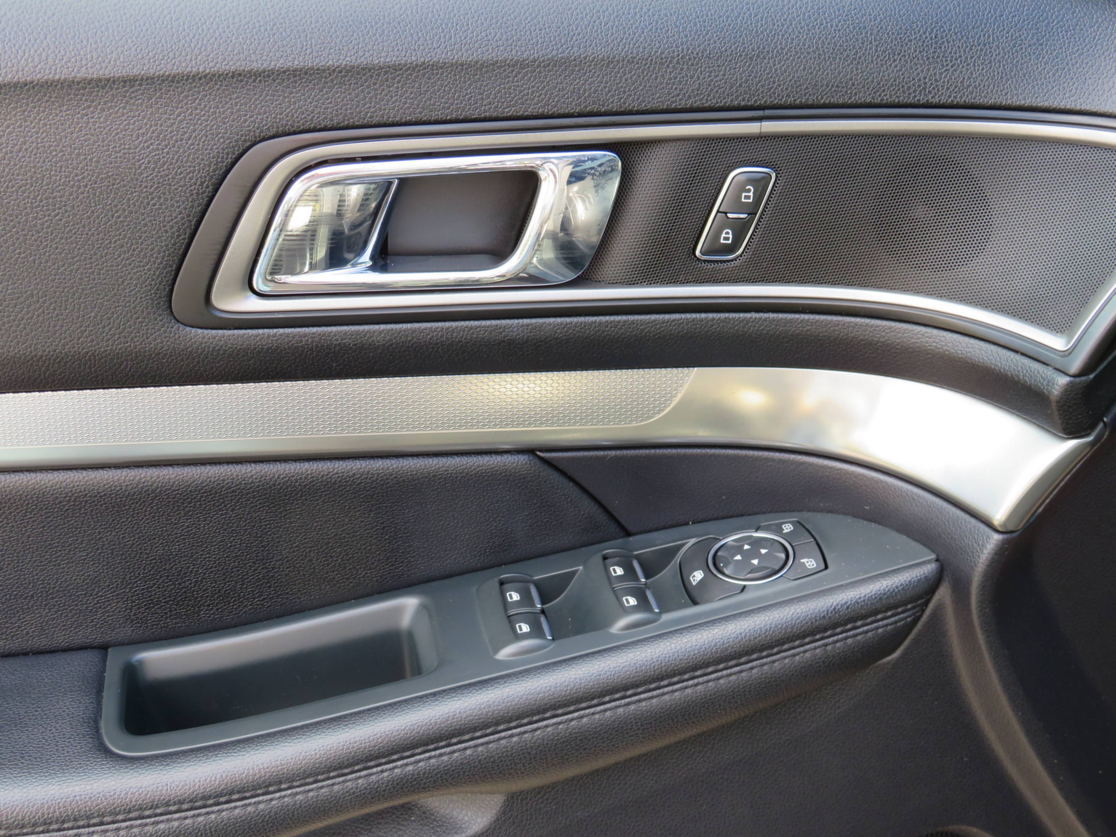 /laautomotive/2019-Ford-Explorer-7929831880698608.jpg