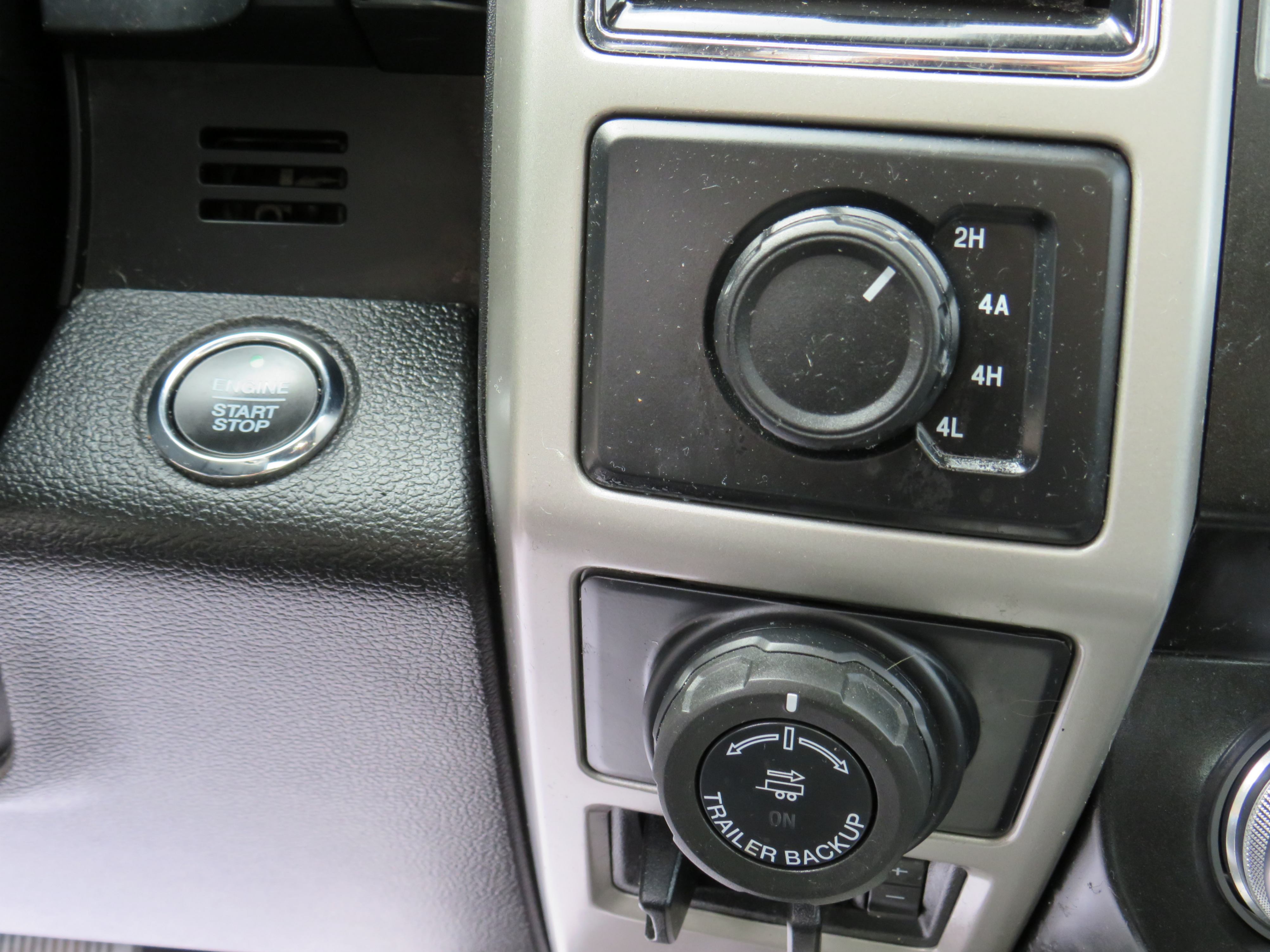 /laautomotive/2019-Ford-F-150-035753456373703196.jpg