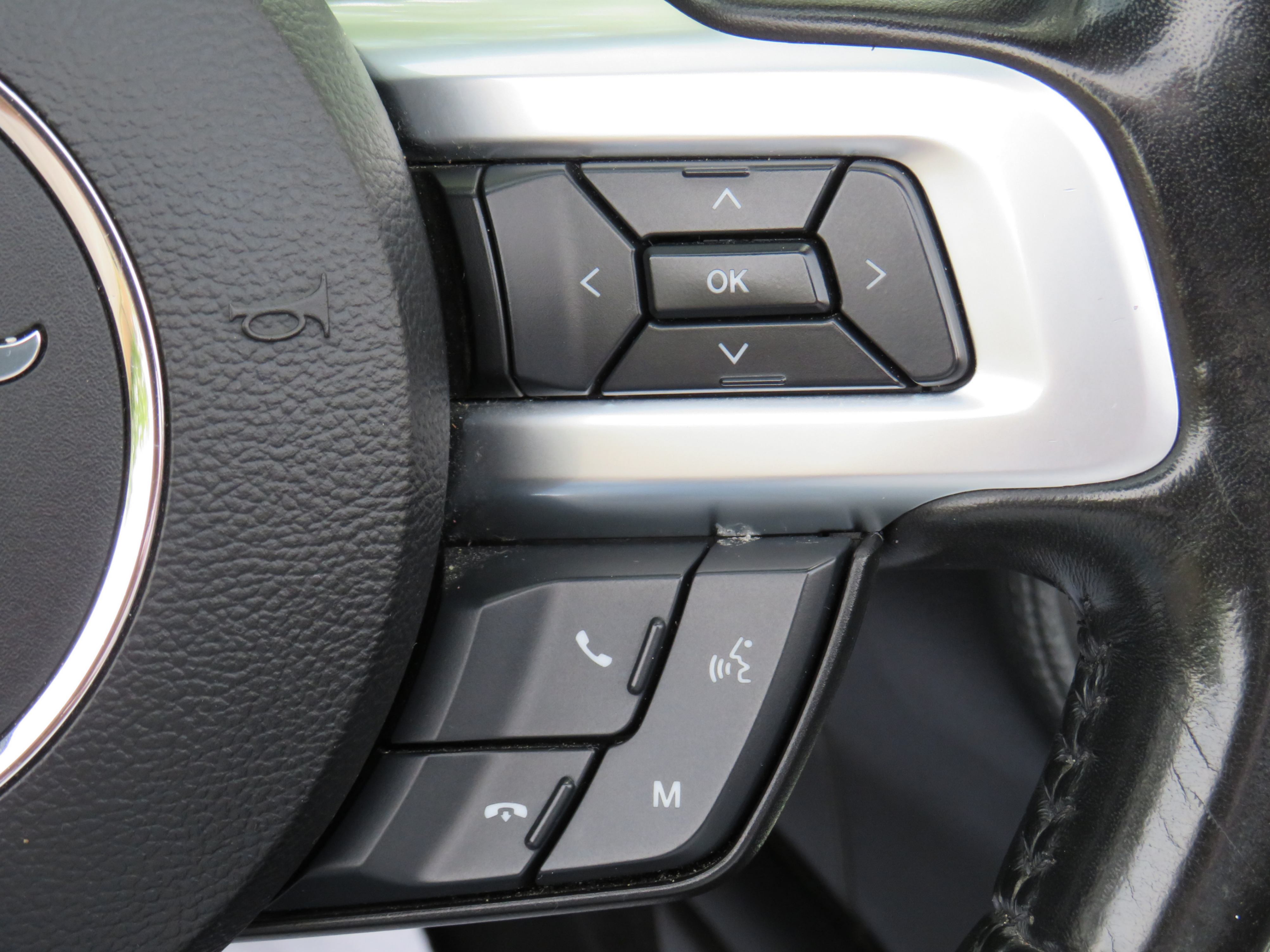 /laautomotive/2019-Ford-Mustang-5543848305550656.jpg