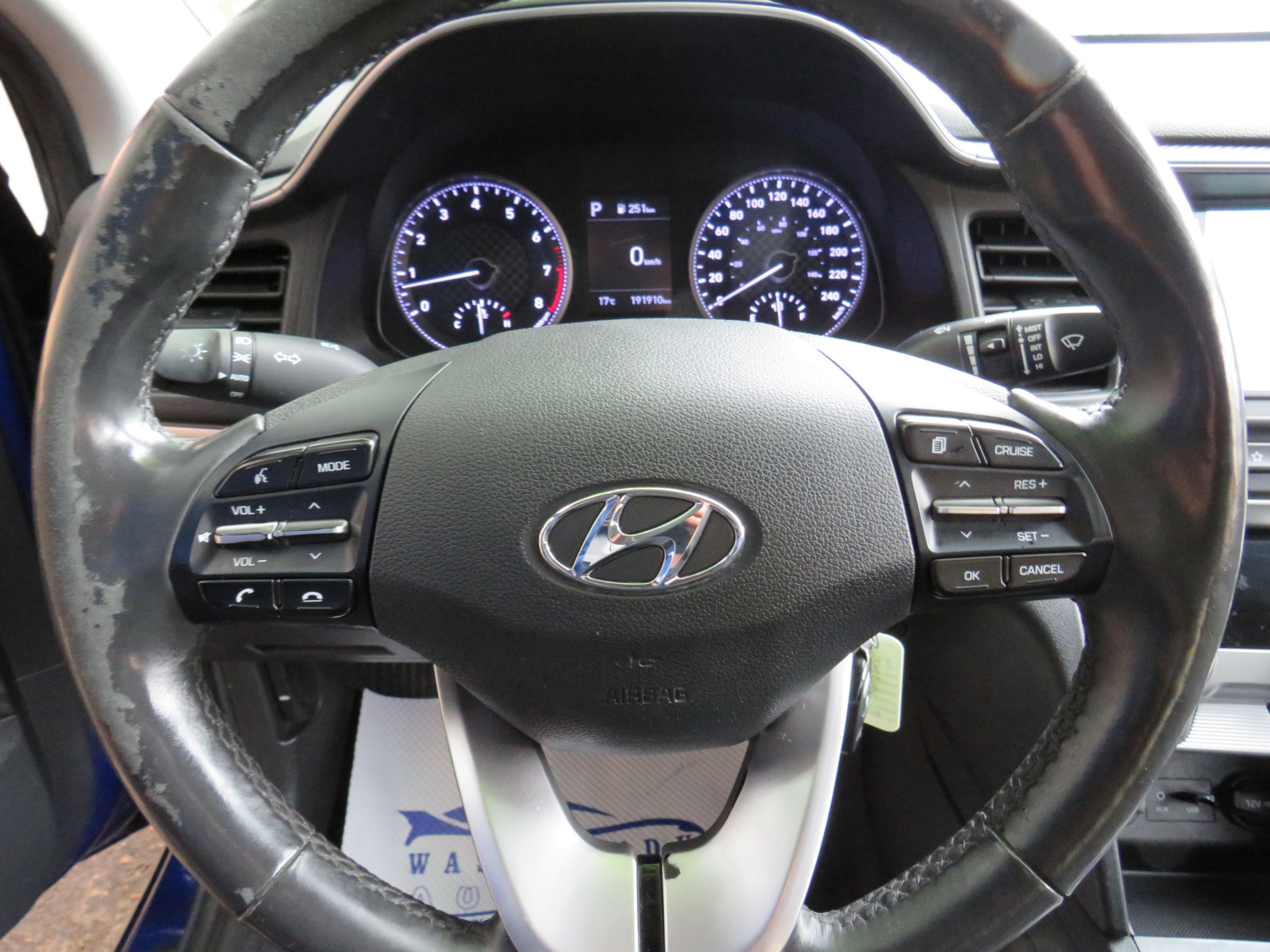 /laautomotive/2019-Hyundai-Elantra-02637848042774027.jpg