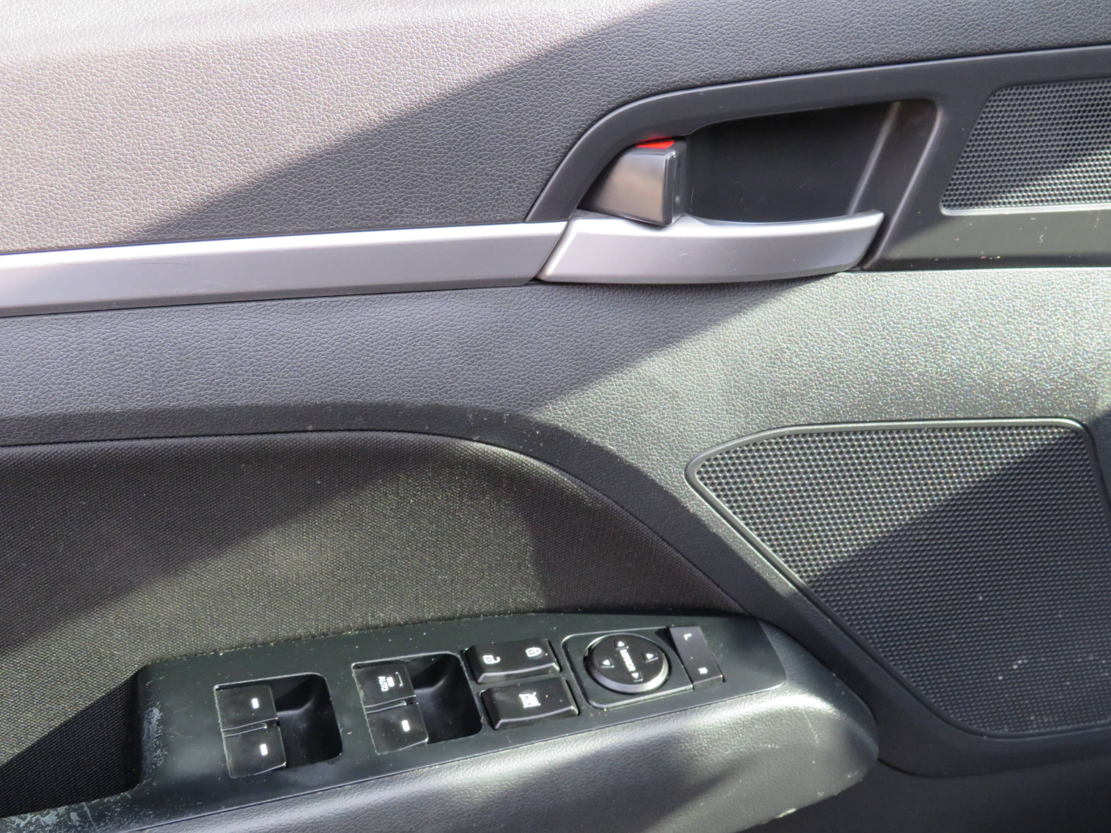 /laautomotive/2019-Hyundai-Elantra-418891935059196.jpg