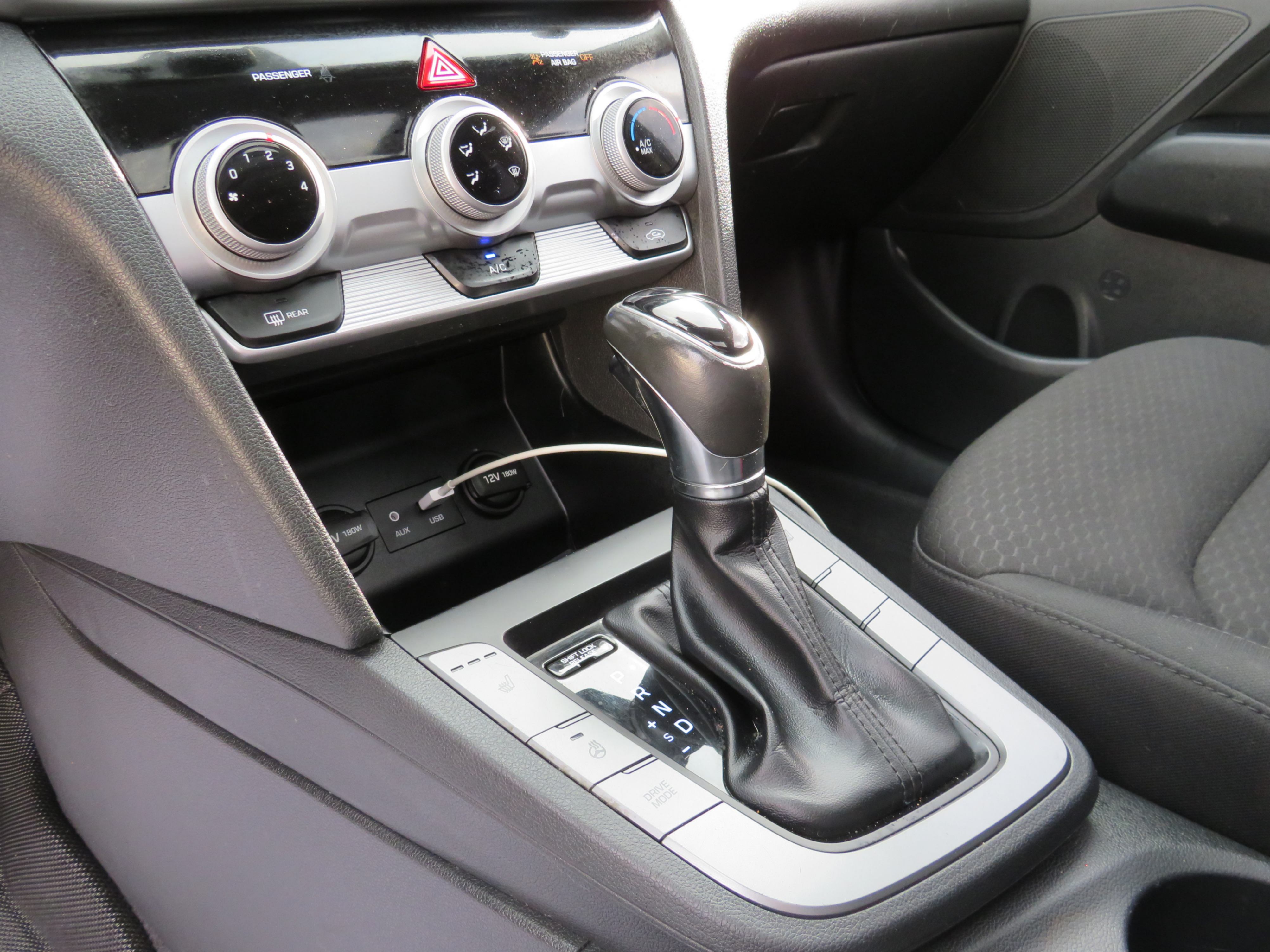 /laautomotive/2019-Hyundai-Elantra-433532676866204.jpg