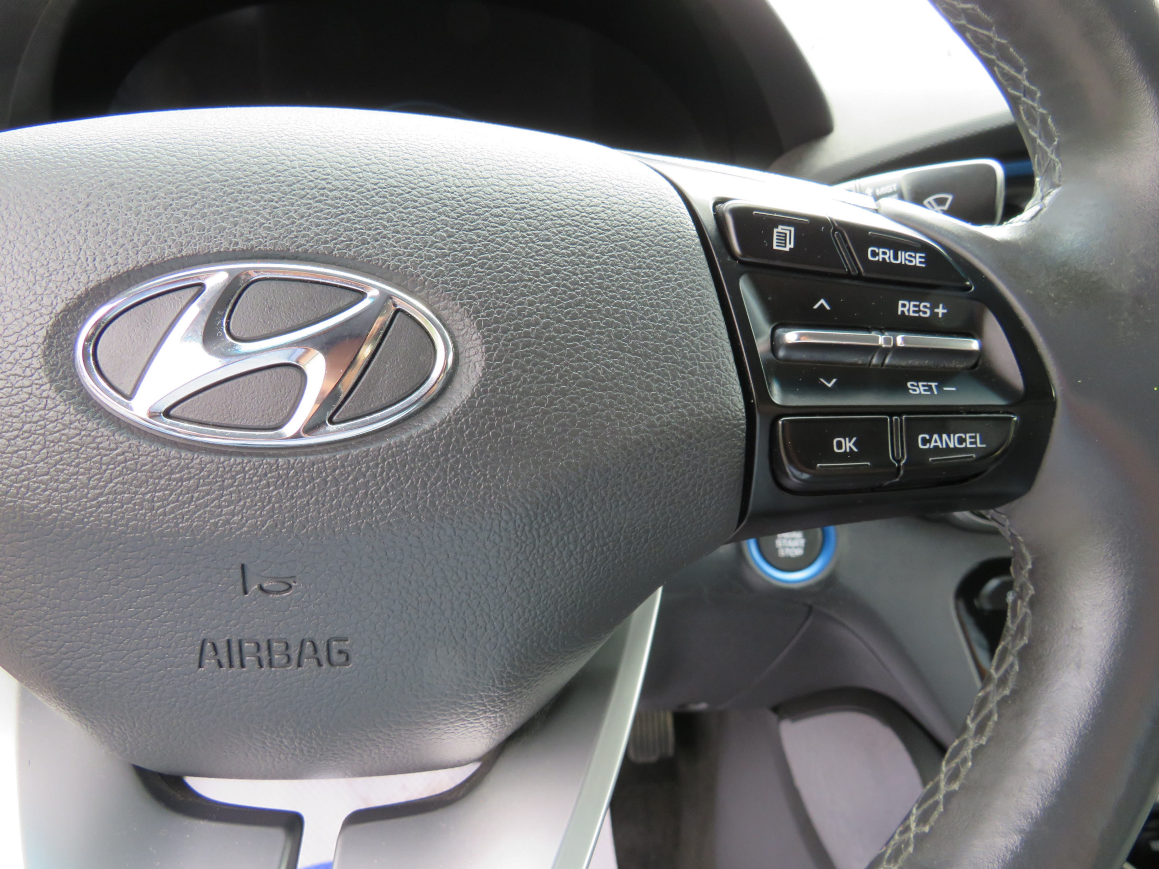 /laautomotive/2019-Hyundai-IoniqElectric-5738881457957805.jpg