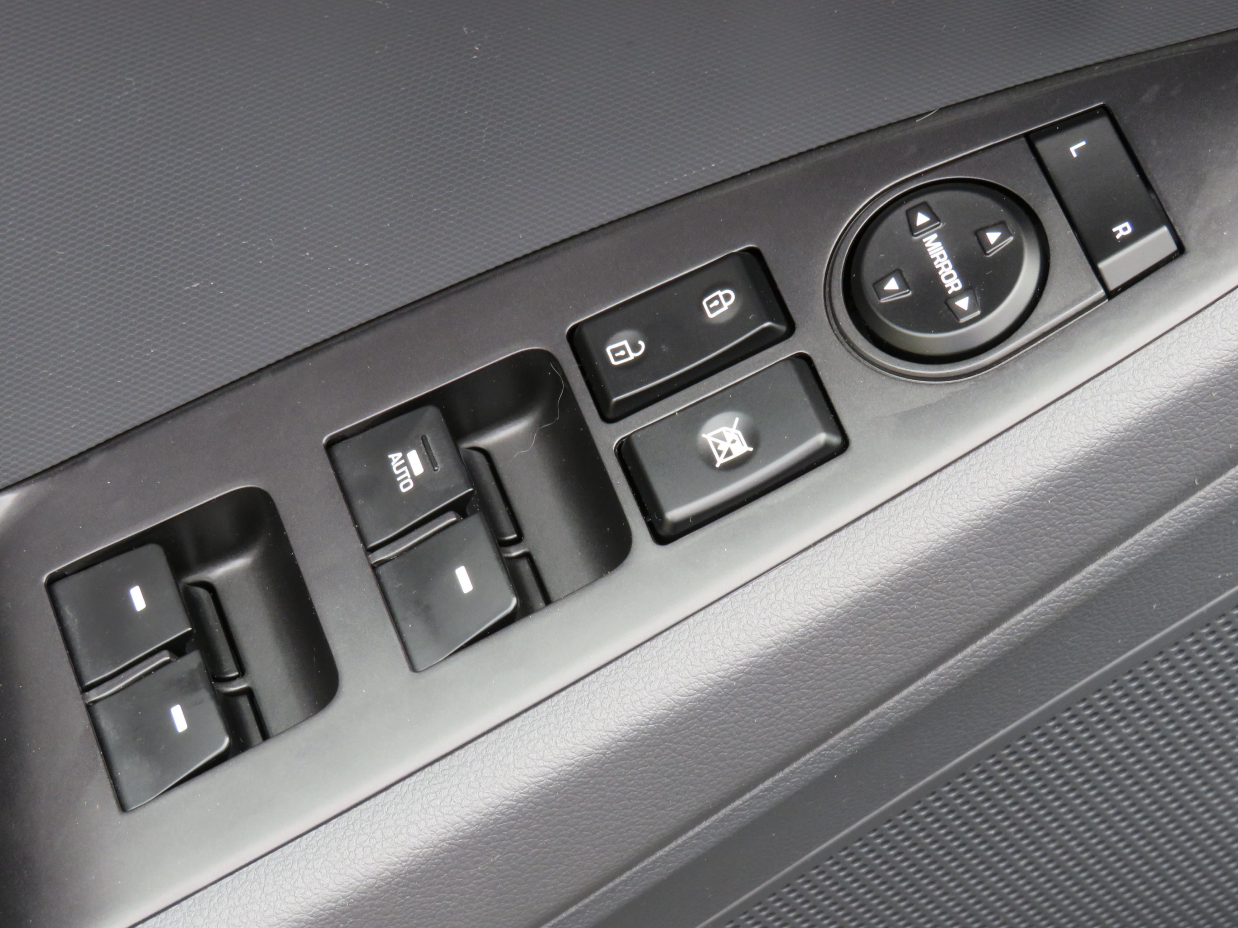 /laautomotive/2019-Hyundai-IoniqElectric-8779074952793089.jpg