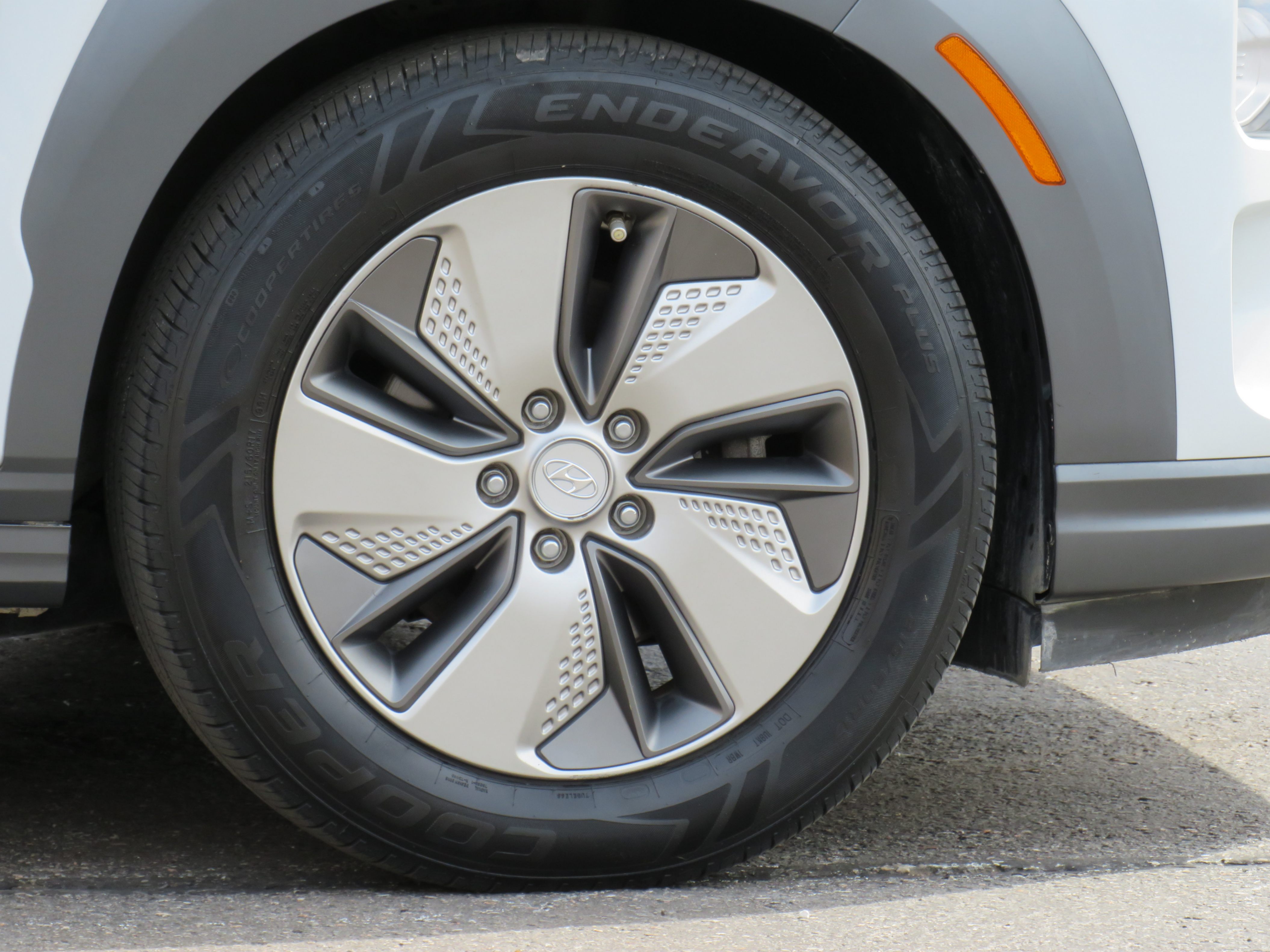 /laautomotive/2019-Hyundai-KonaEV-7154305604437465.jpg