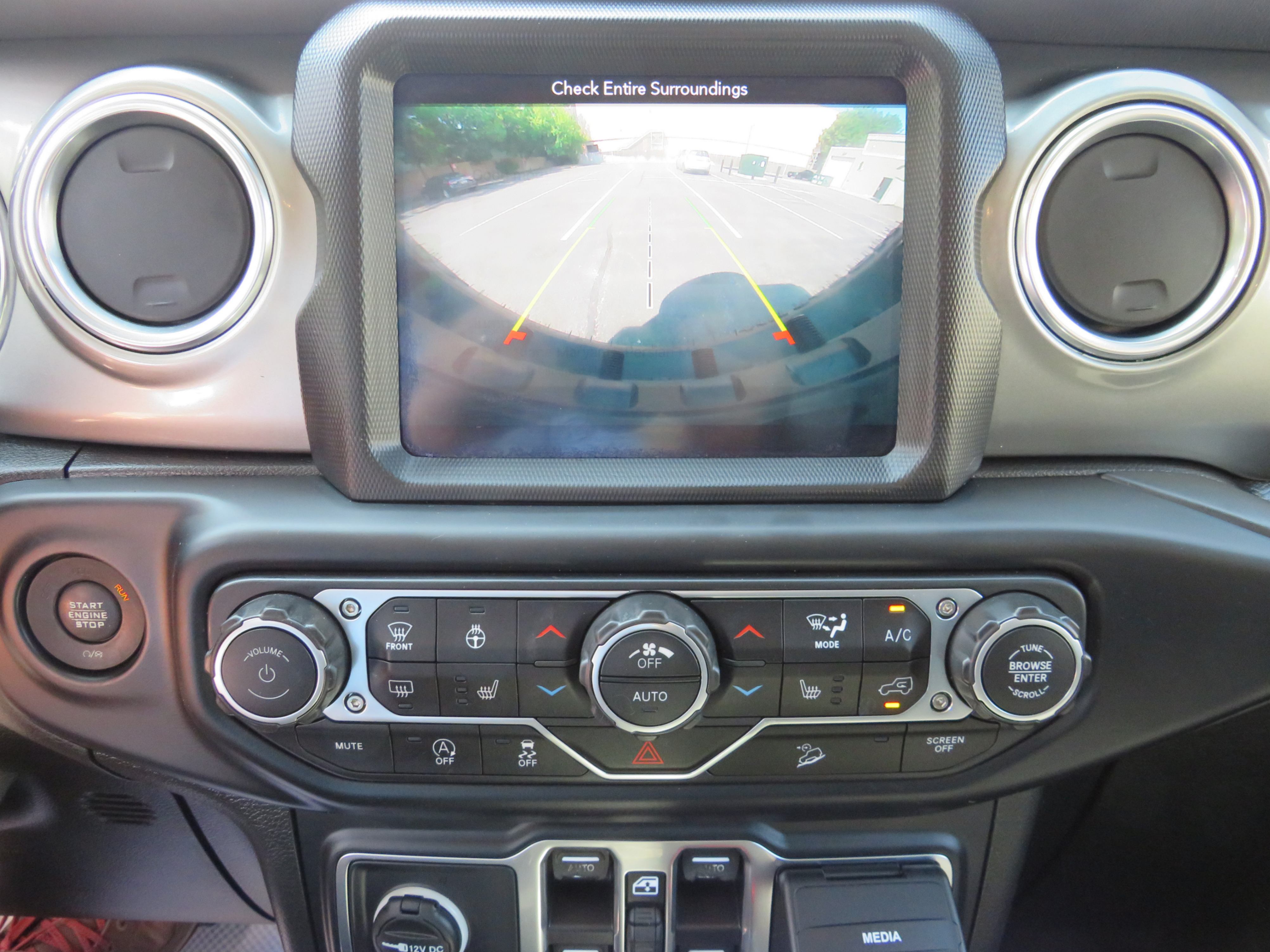 /laautomotive/2019-Jeep-WranglerUnlimited-1576572155661533.jpg