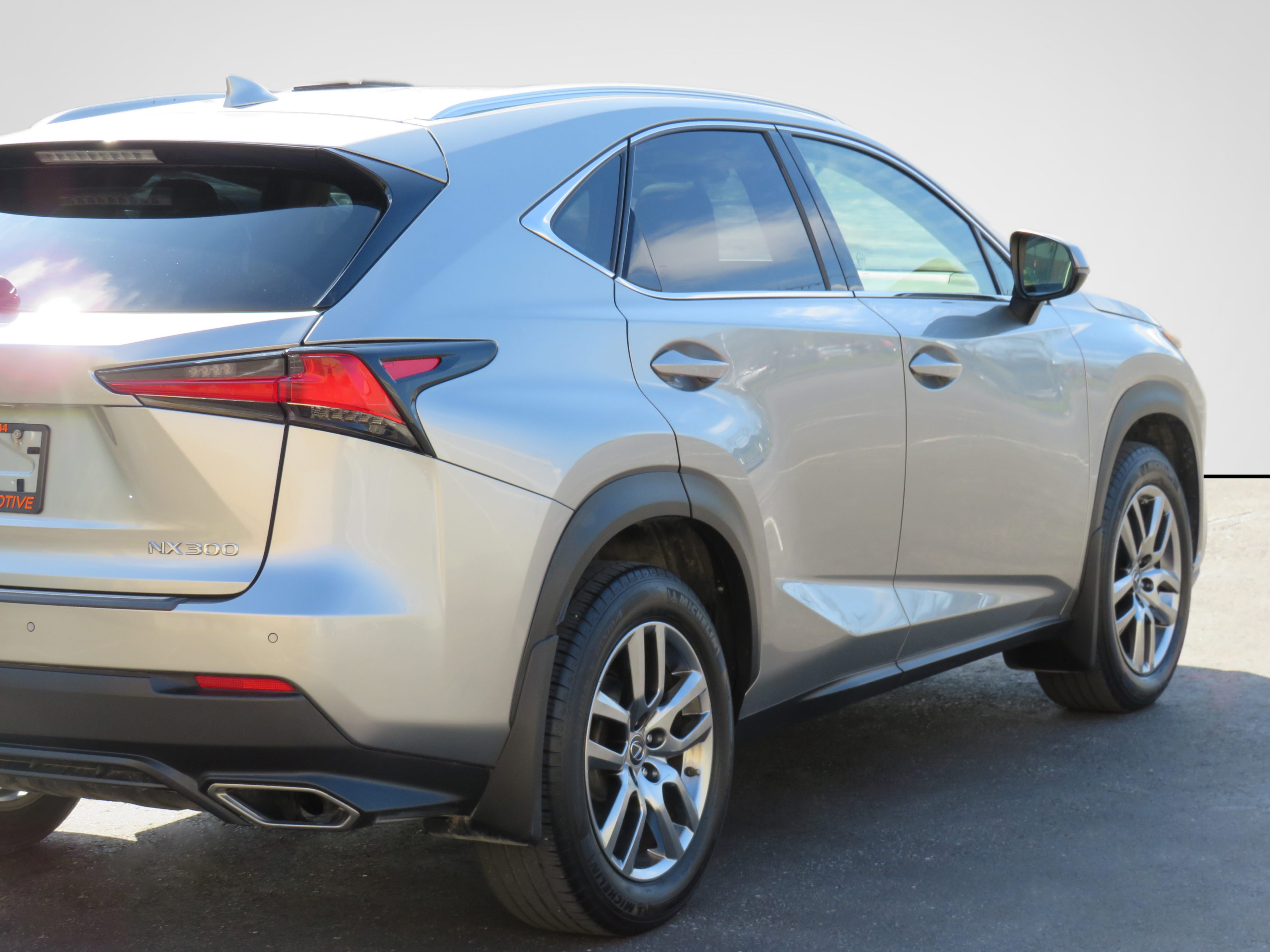 /laautomotive/2019-Lexus-NX-46178610521910946.jpg