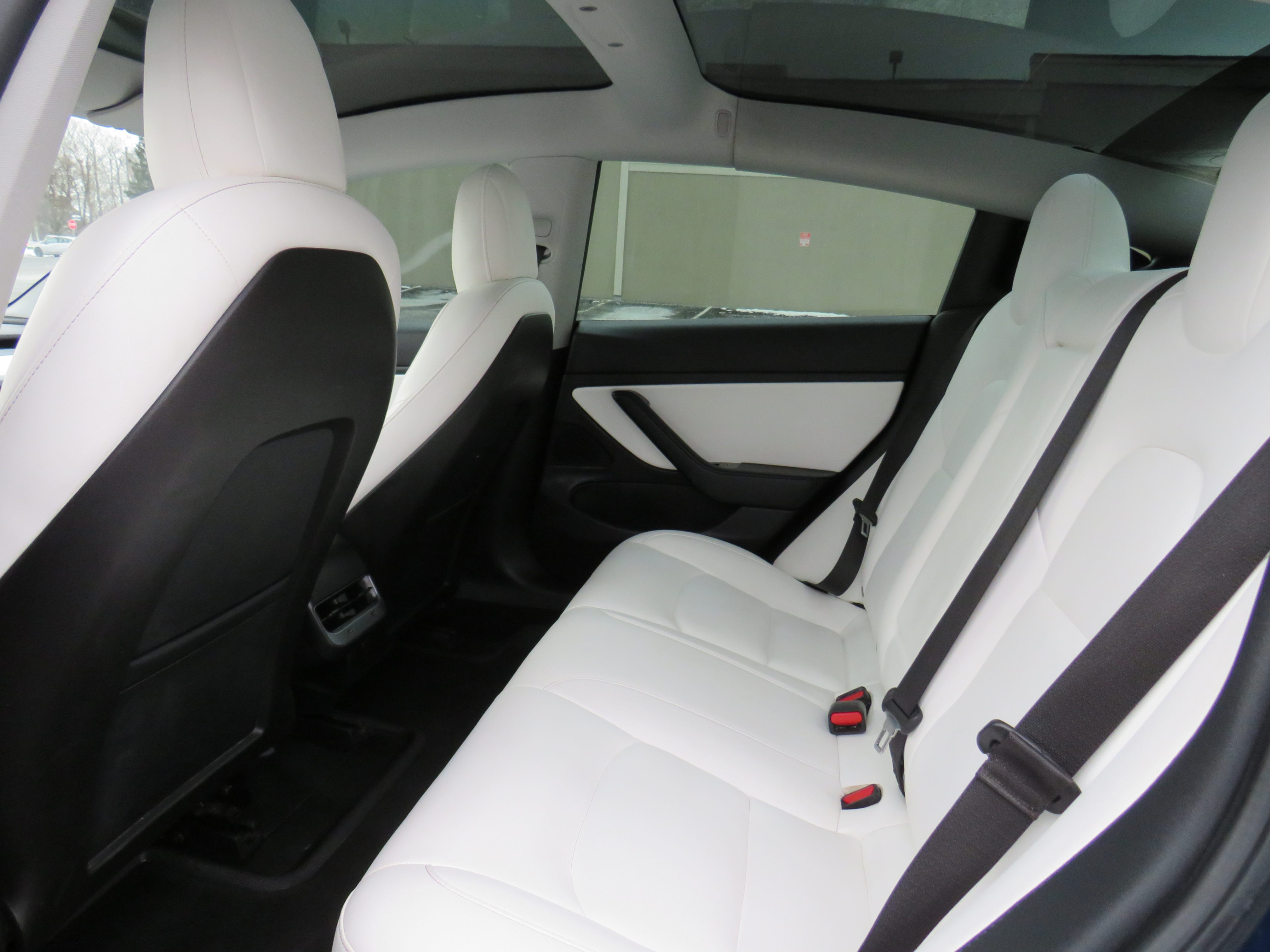/laautomotive/2019-Tesla-Model3-33905147529879653.jpg