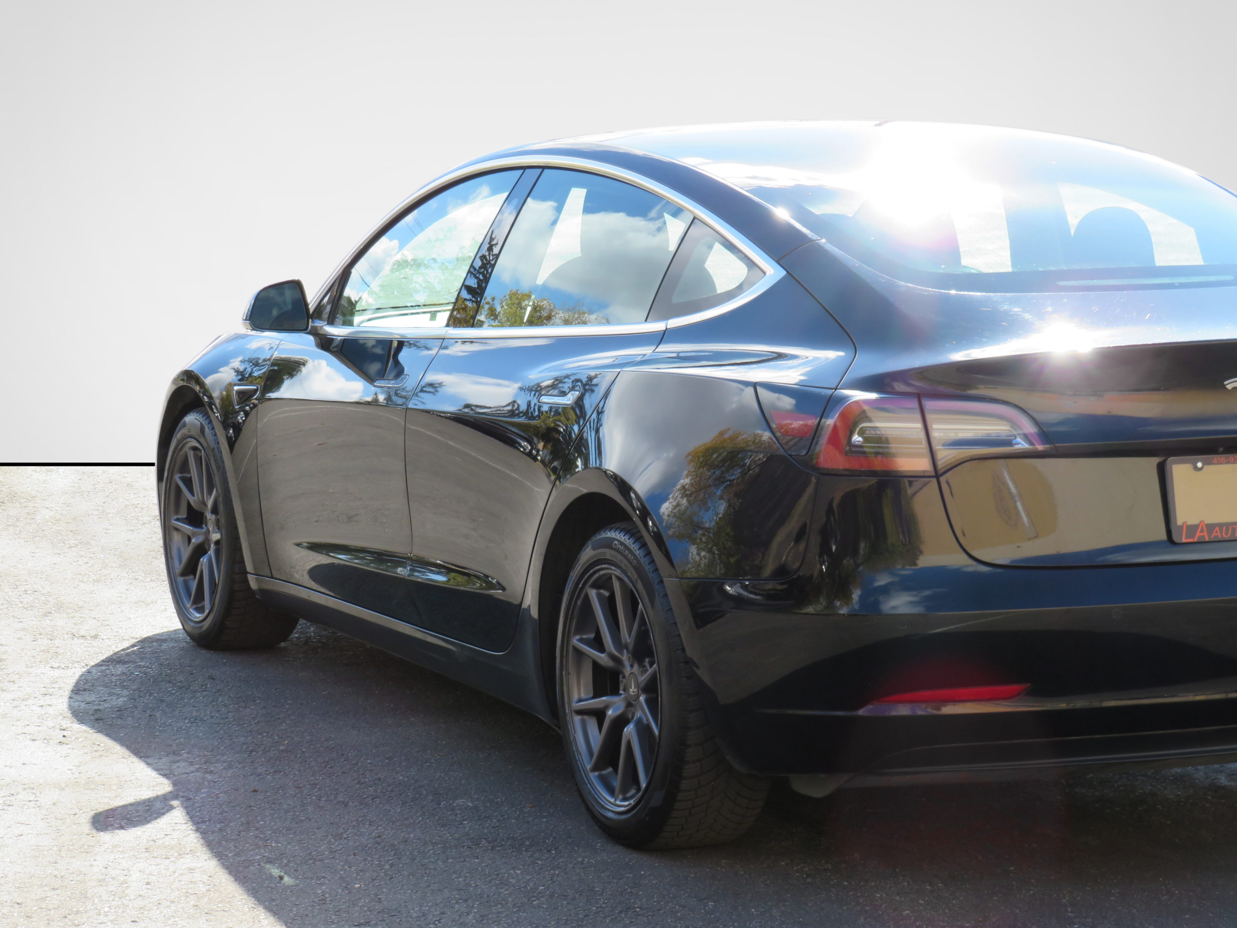 /laautomotive/2019-Tesla-Model3-46653716619784924.jpg