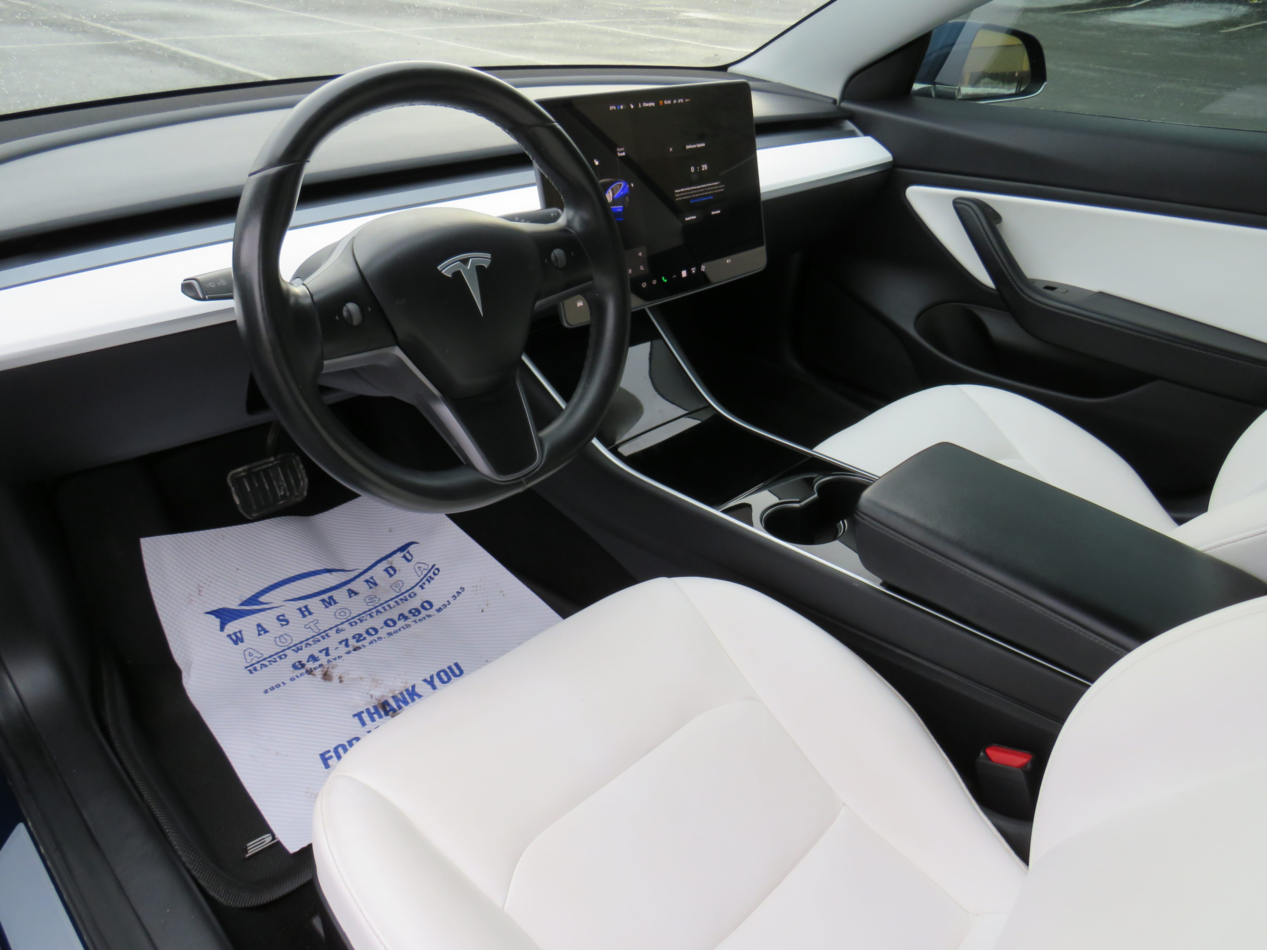 /laautomotive/2019-Tesla-Model3-6243868635593472.jpg