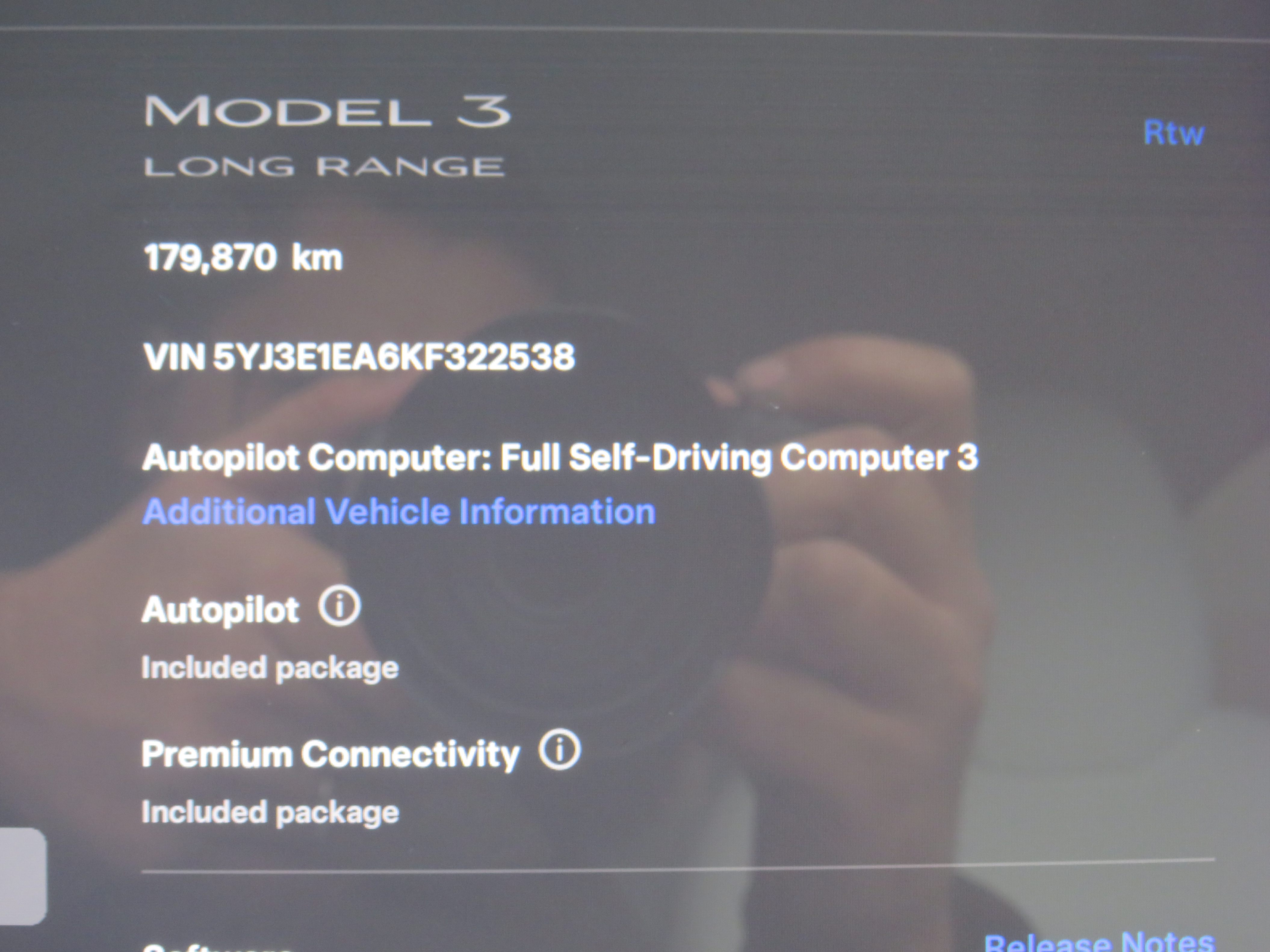 /laautomotive/2019-Tesla-Model3-6860570368553243.jpg