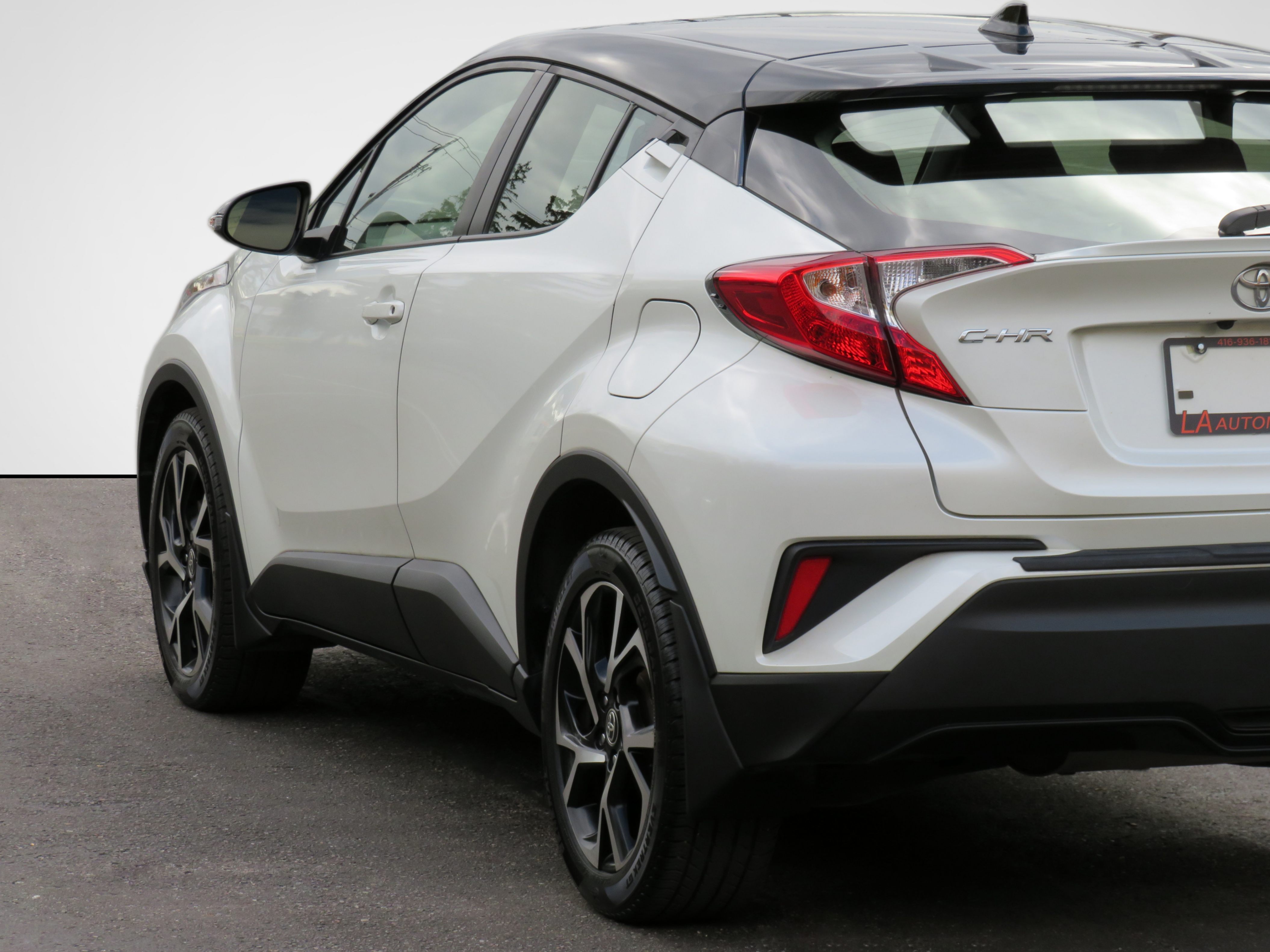 /laautomotive/2019-Toyota-C-HR-10002034277545113.jpg
