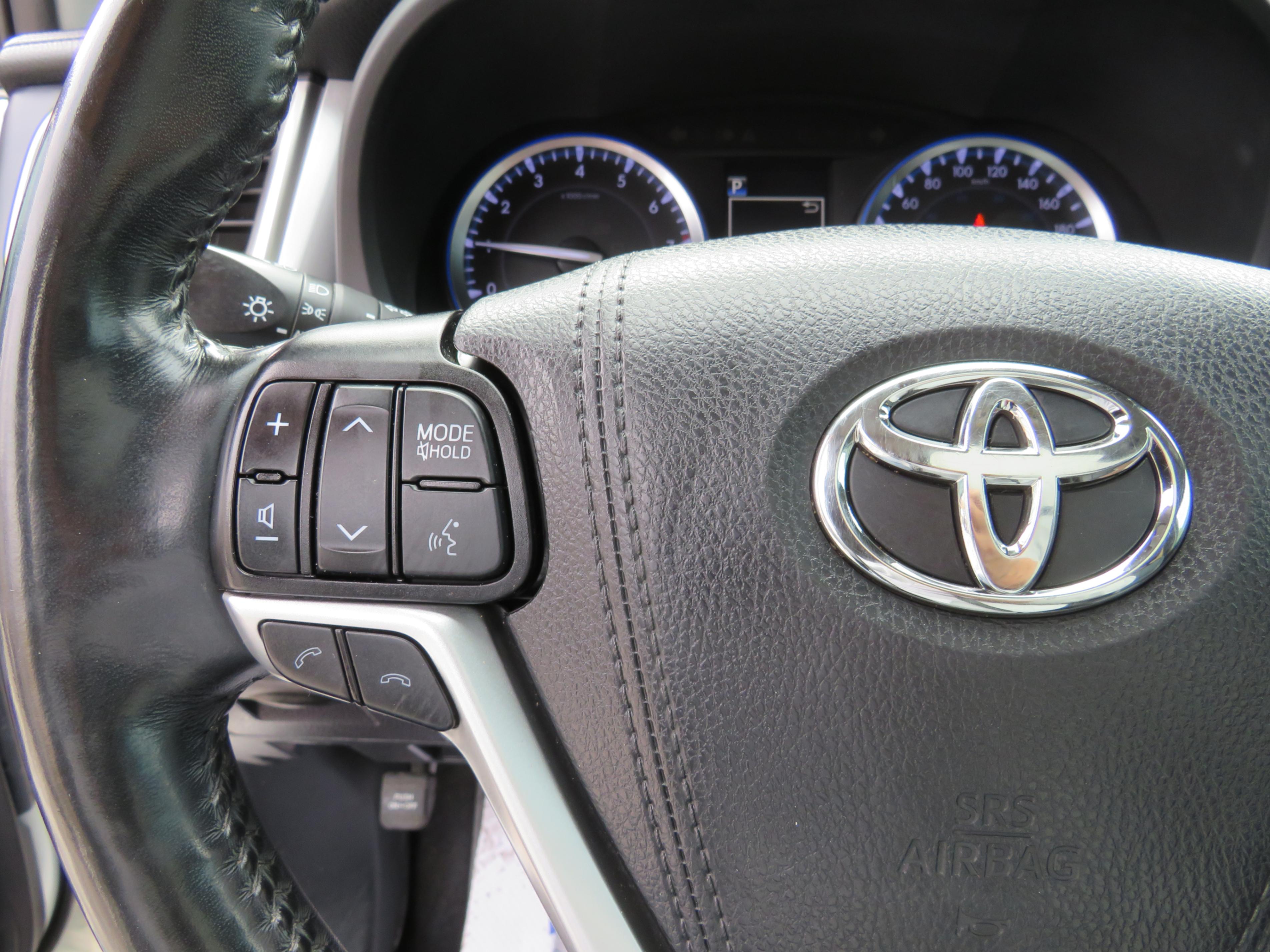 /laautomotive/2019-Toyota-Highlander-7334059805825548.jpg