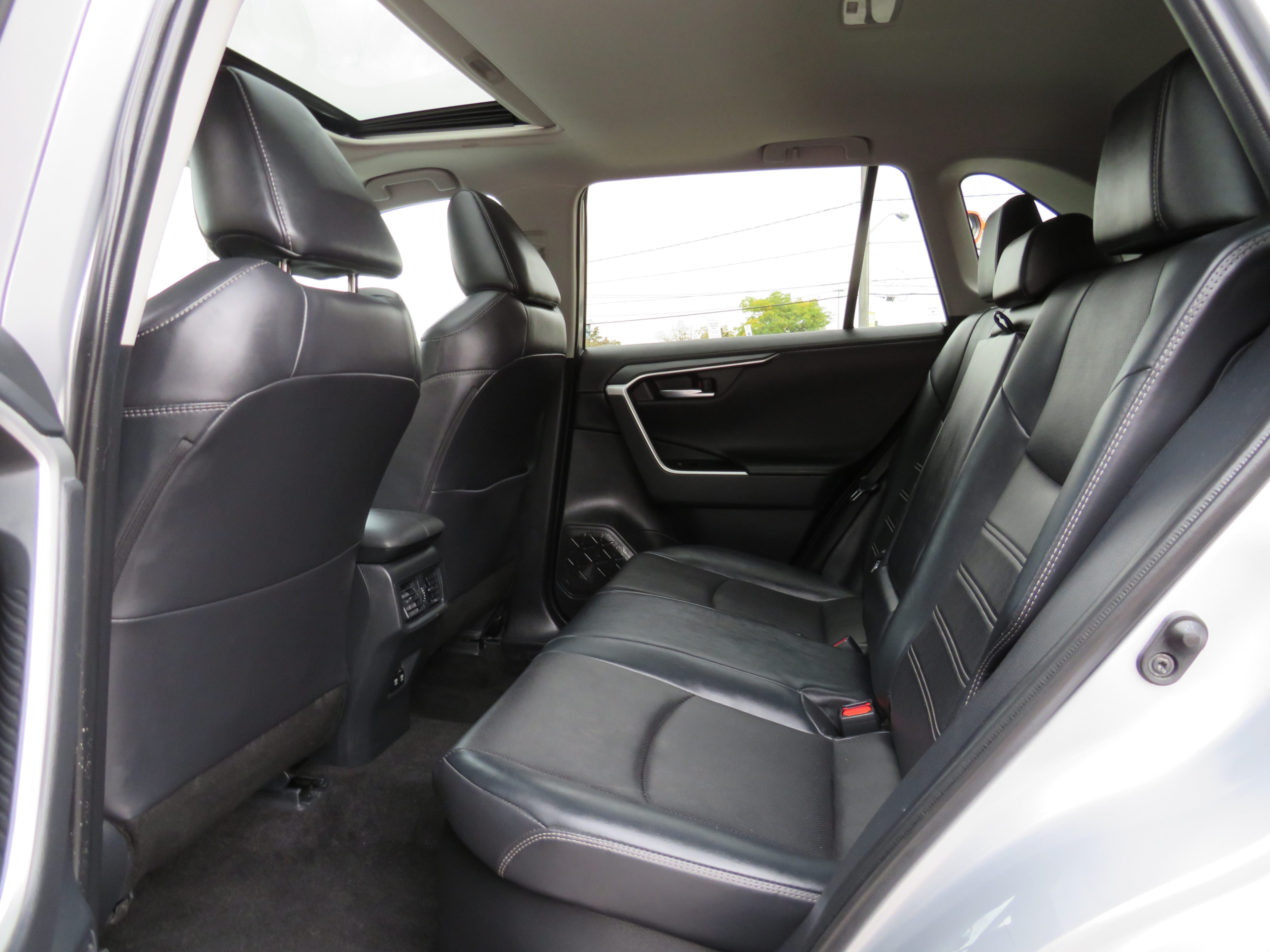 /laautomotive/2019-Toyota-RAV4-056399851653377464.jpg