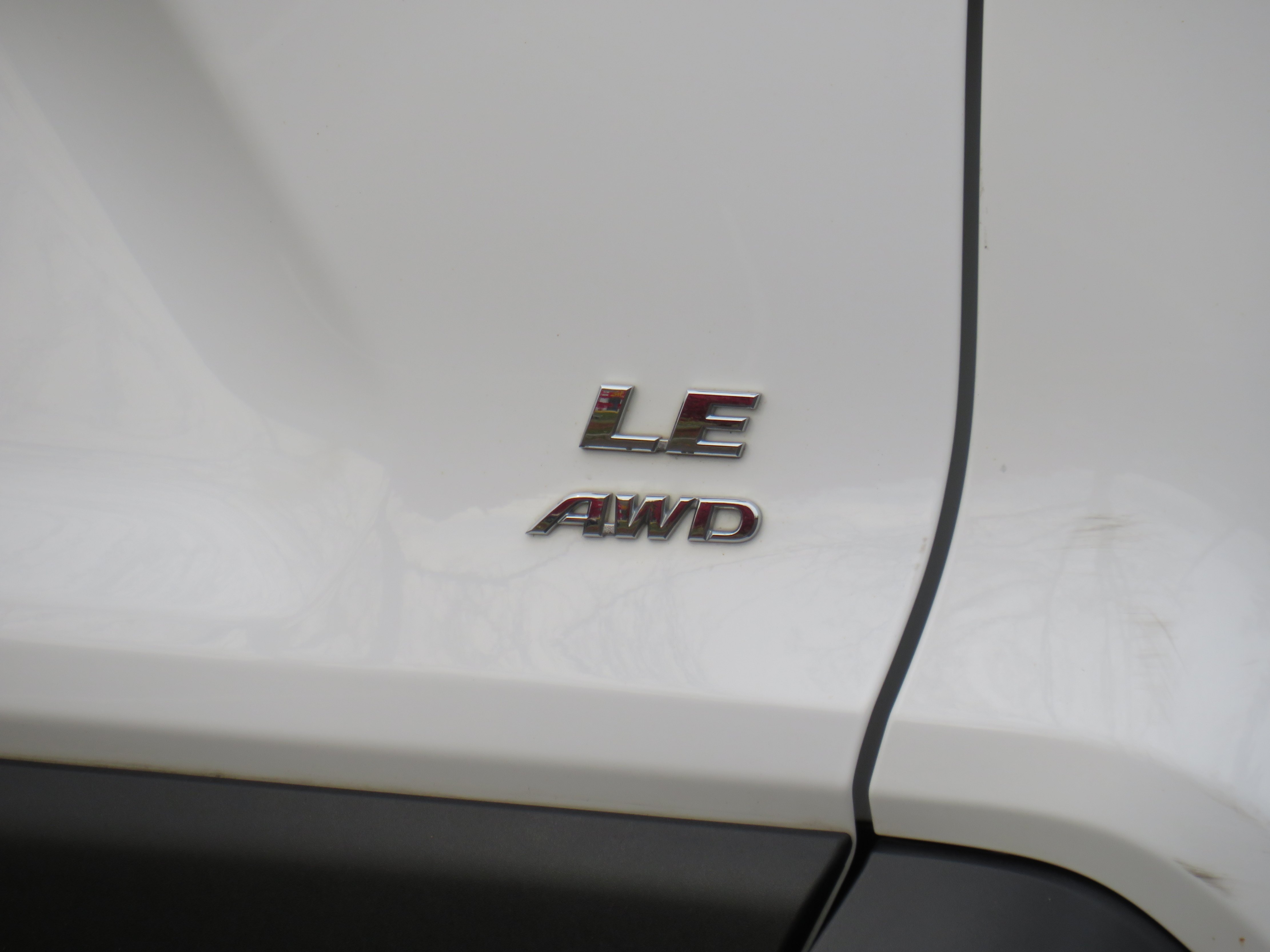 /laautomotive/2019-Toyota-RAV4-18482323028815517.jpg