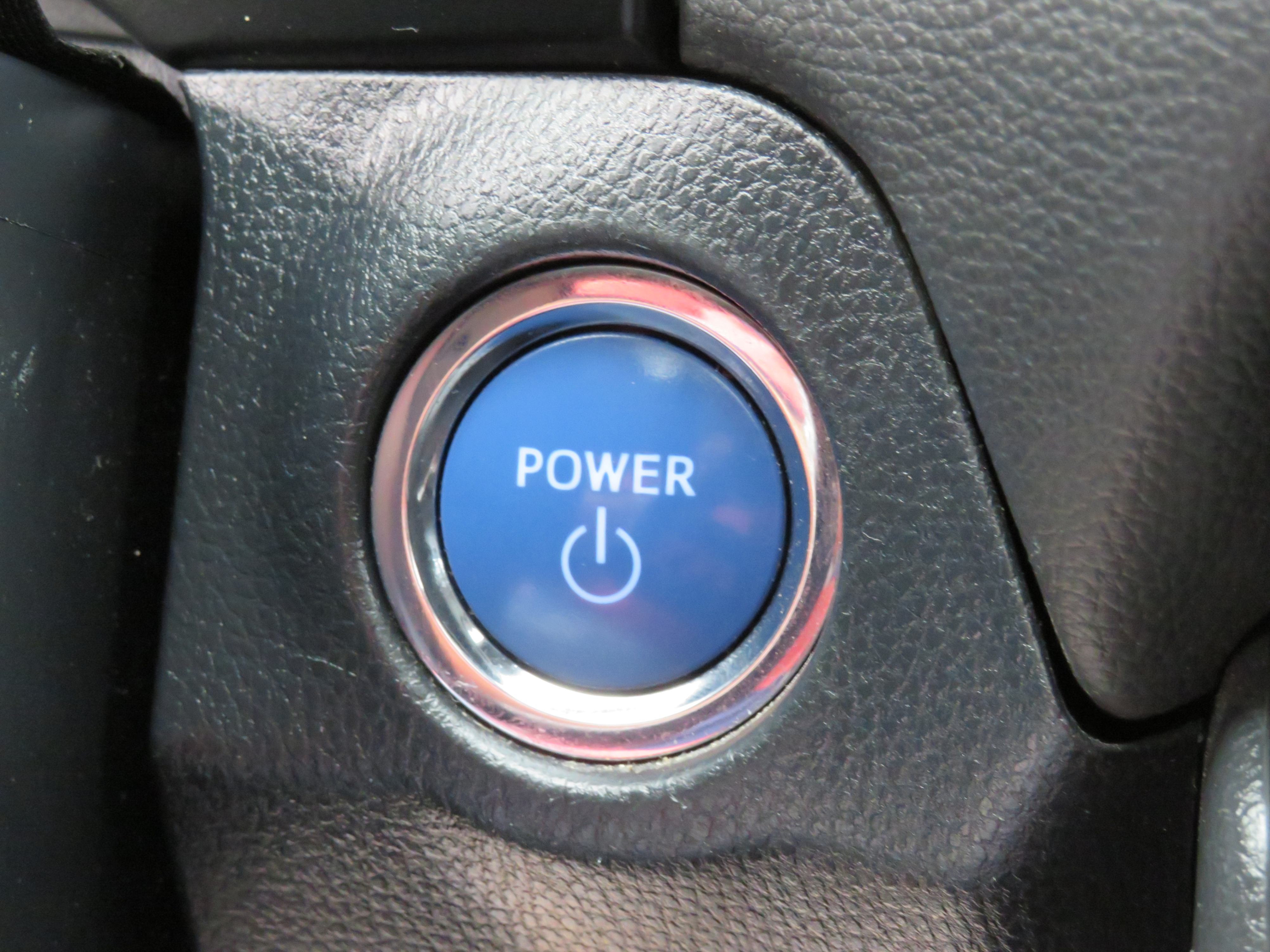 /laautomotive/2019-Toyota-RAV4-24349056834714733.jpg