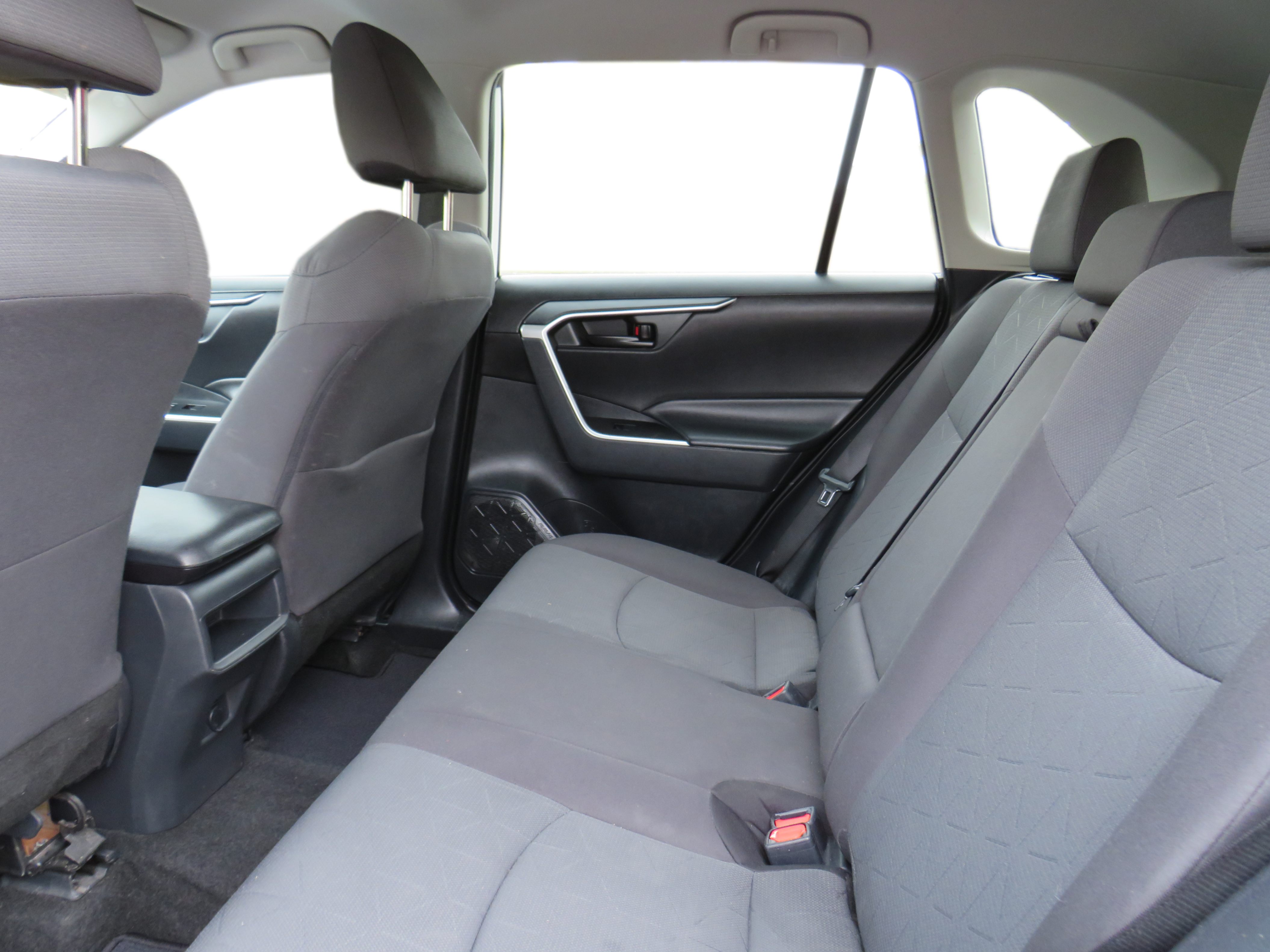/laautomotive/2019-Toyota-RAV4-2827165037868935.jpg